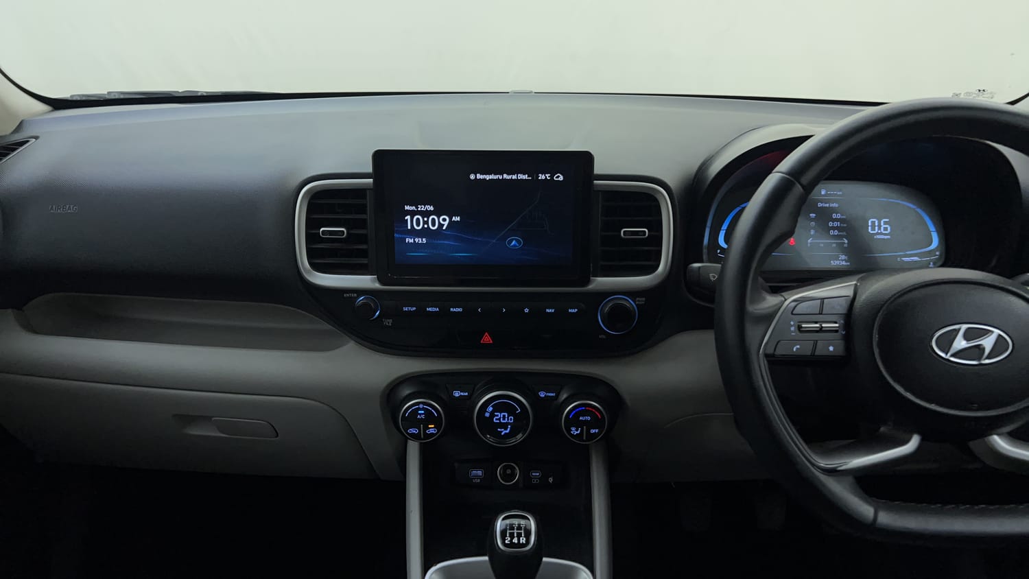 Used 2022 Hyundai Venue SX 1.2 Petrol Petrol Manual interior MUSIC SYSTEM & AC CONTROL VIEW