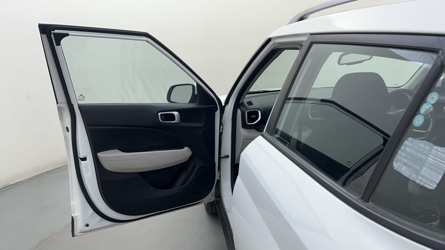 Used 2022 Hyundai Venue SX 1.2 Petrol Petrol Manual interior LEFT FRONT DOOR OPEN VIEW