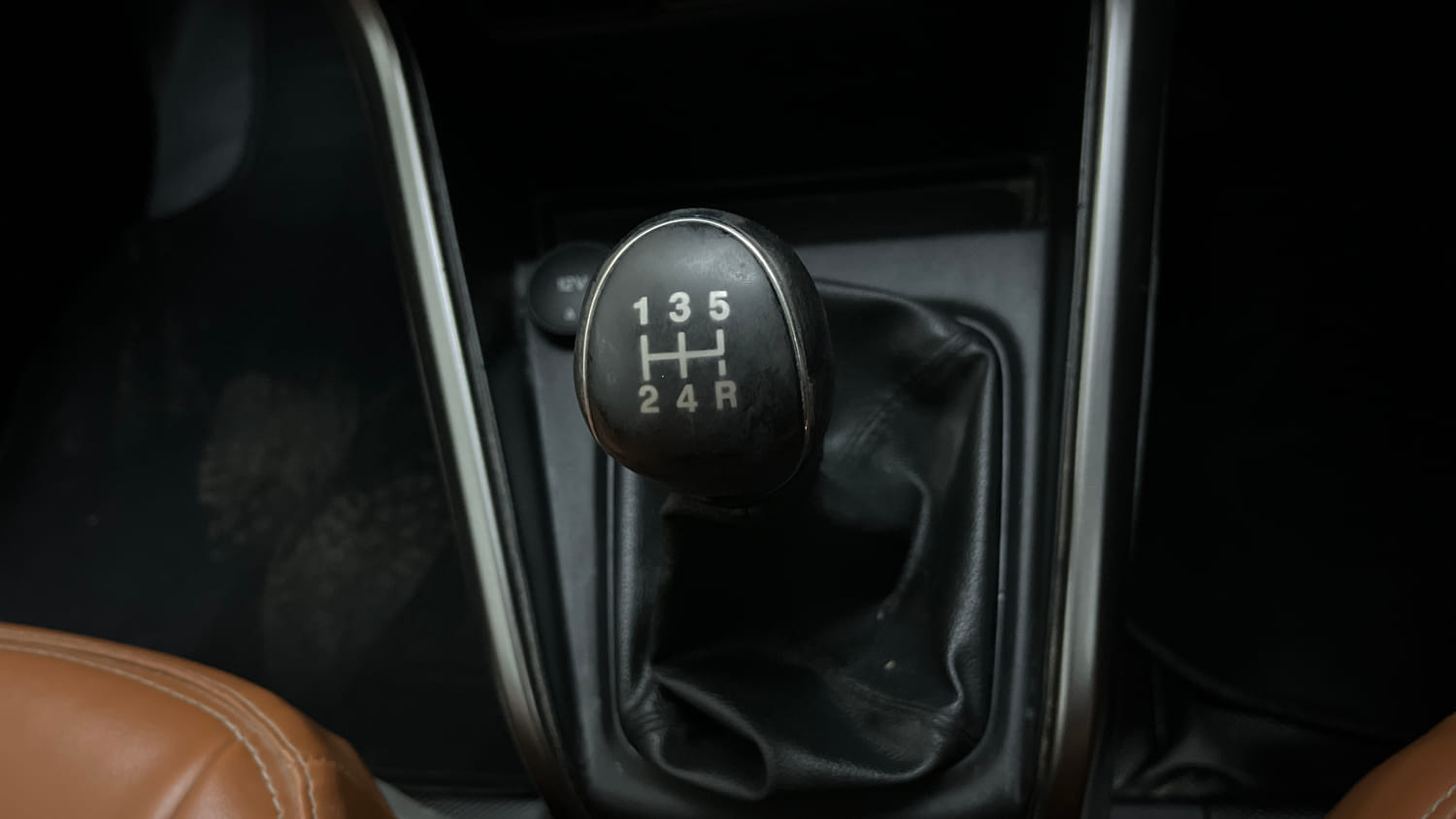 Used 2019 Ford EcoSport Titanium 1.5L Ti-VCT Petrol Manual interior GEAR  KNOB VIEW