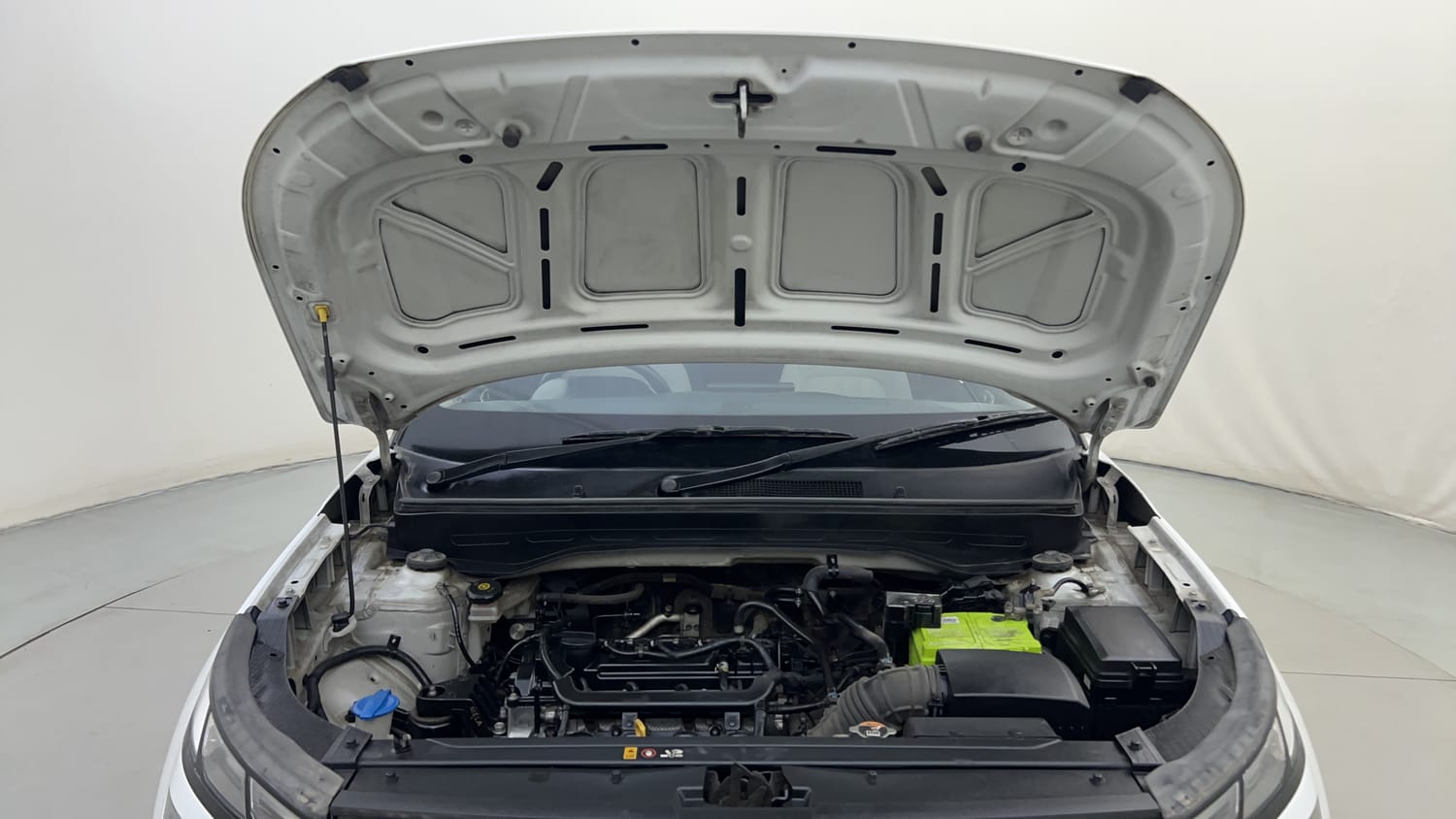 Used 2022 Hyundai Venue SX 1.2 Petrol Petrol Manual engine ENGINE & BONNET OPEN FRONT VIEW