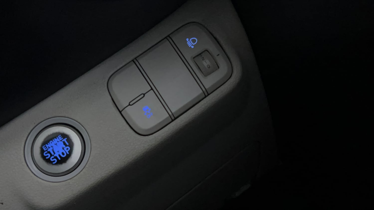 Used 2022 Hyundai Venue SX 1.2 Petrol Petrol Manual top_features Keyless start