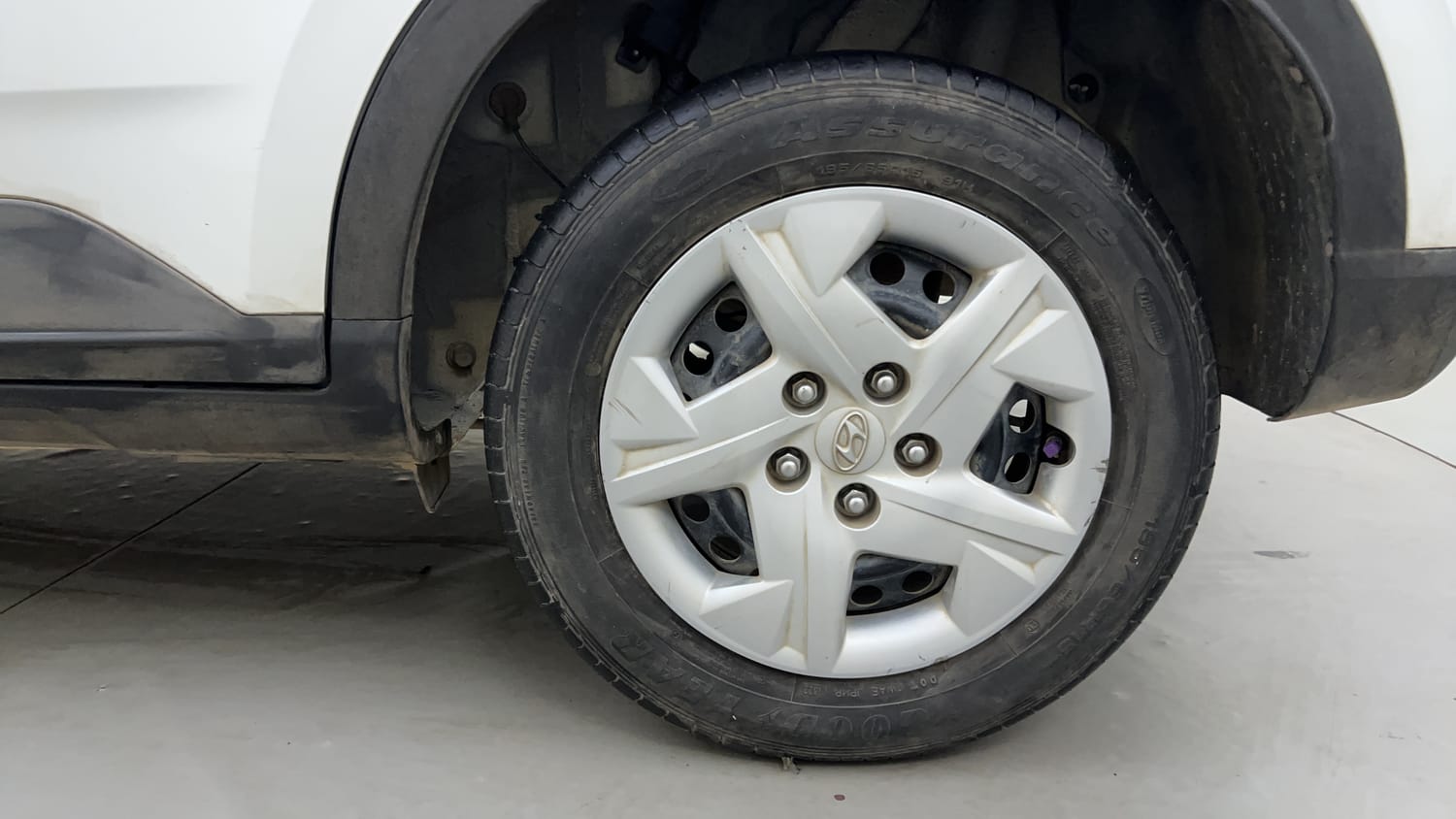 Used 2022 Hyundai Venue SX 1.2 Petrol Petrol Manual tyres LEFT REAR TYRE RIM VIEW