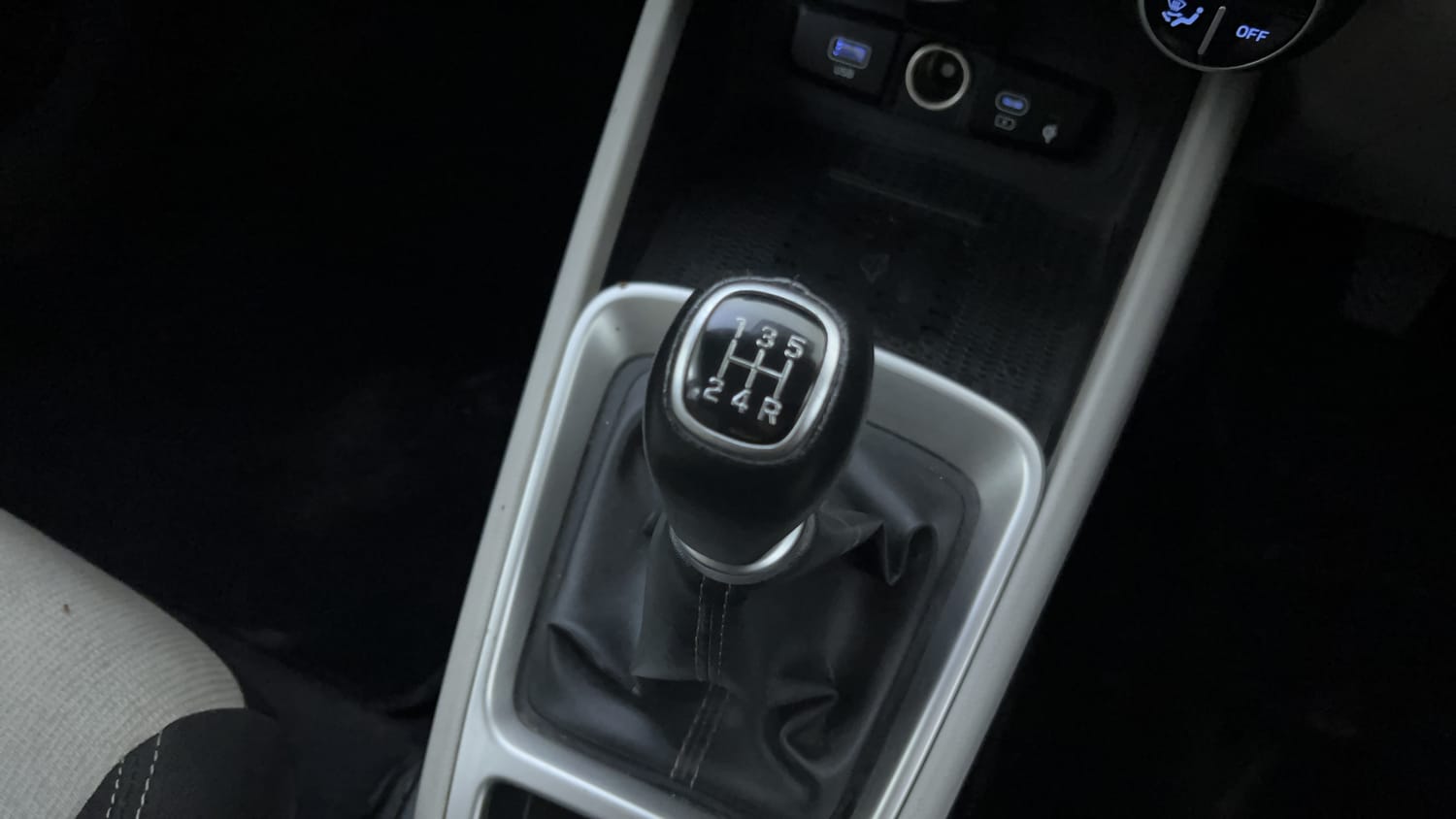 Used 2022 Hyundai Venue SX 1.2 Petrol Petrol Manual interior GEAR  KNOB VIEW