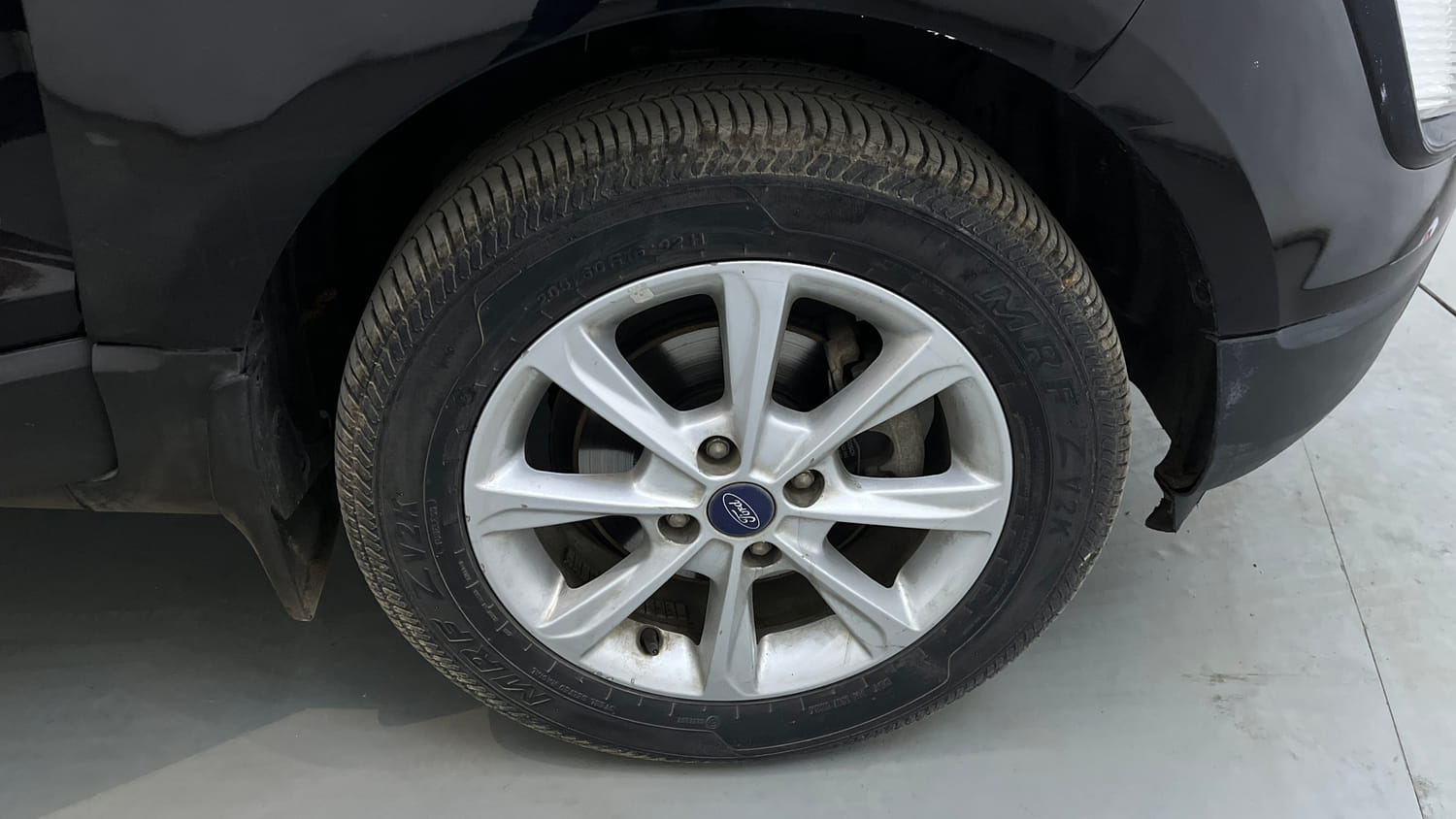 Used 2019 Ford EcoSport Titanium 1.5L Ti-VCT Petrol Manual tyres RIGHT FRONT TYRE RIM VIEW