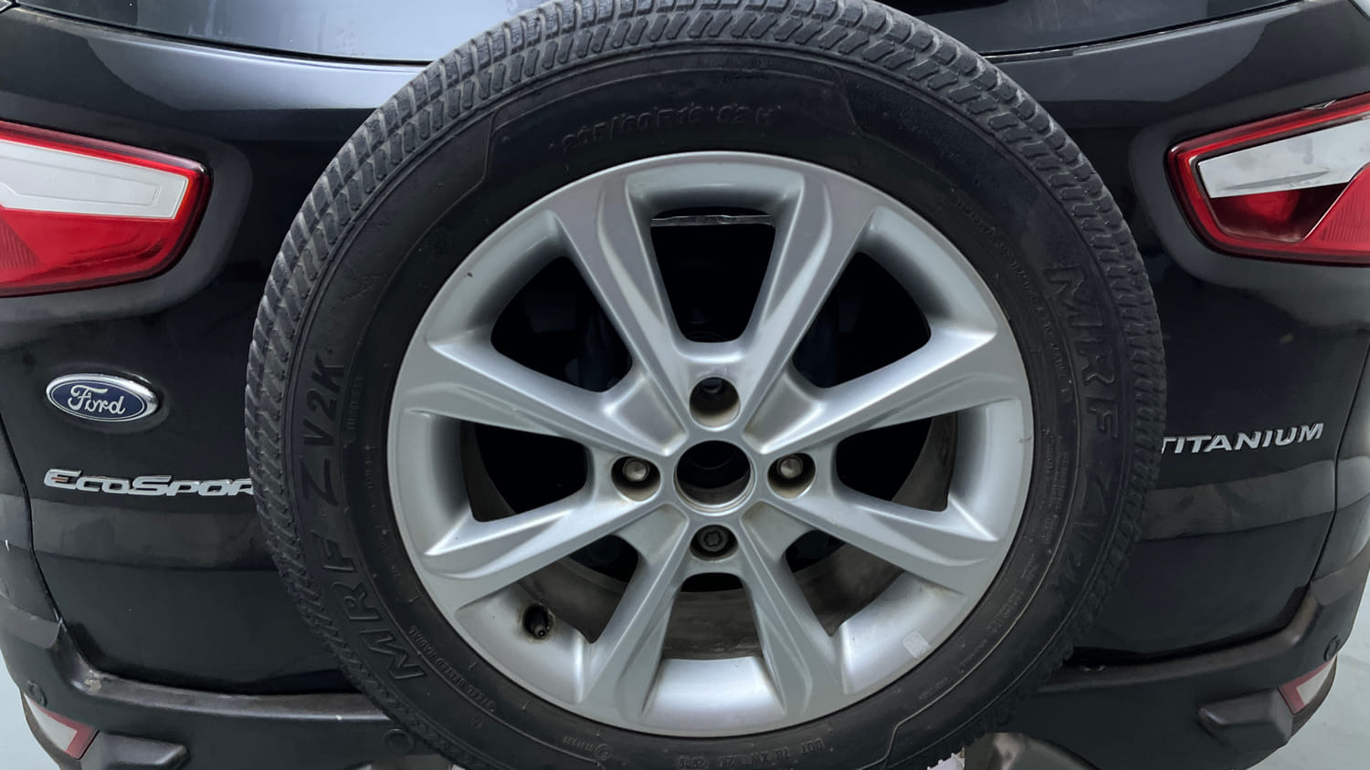 Used 2019 Ford EcoSport Titanium 1.5L Ti-VCT Petrol Manual tyres SPARE TYRE VIEW