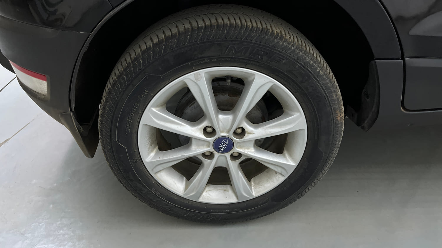 Used 2019 Ford EcoSport Titanium 1.5L Ti-VCT Petrol Manual tyres RIGHT REAR TYRE RIM VIEW
