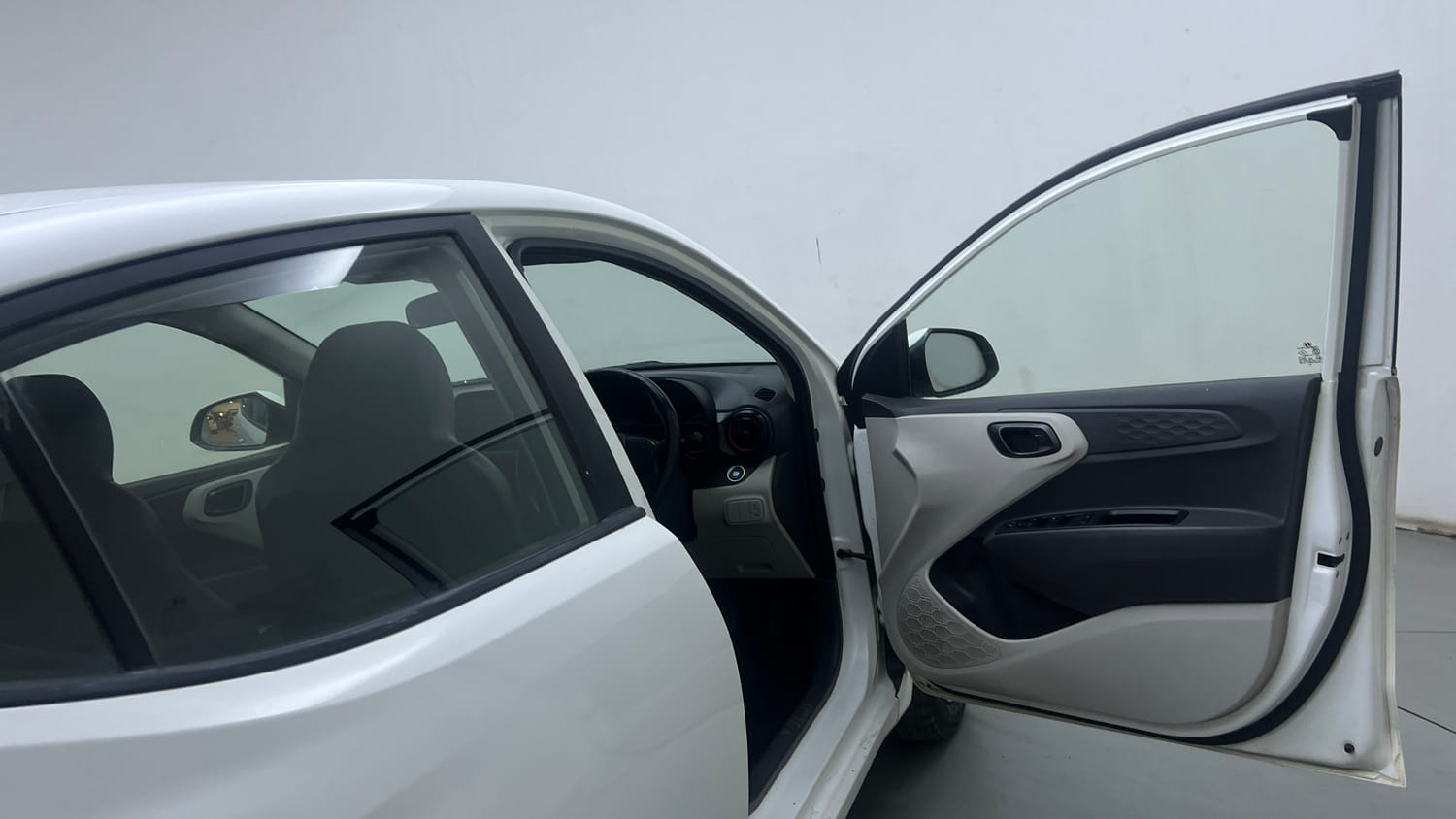 Used 2021 Hyundai Aura SX Plus 1.0 Petrol Petrol Manual interior RIGHT FRONT DOOR OPEN VIEW