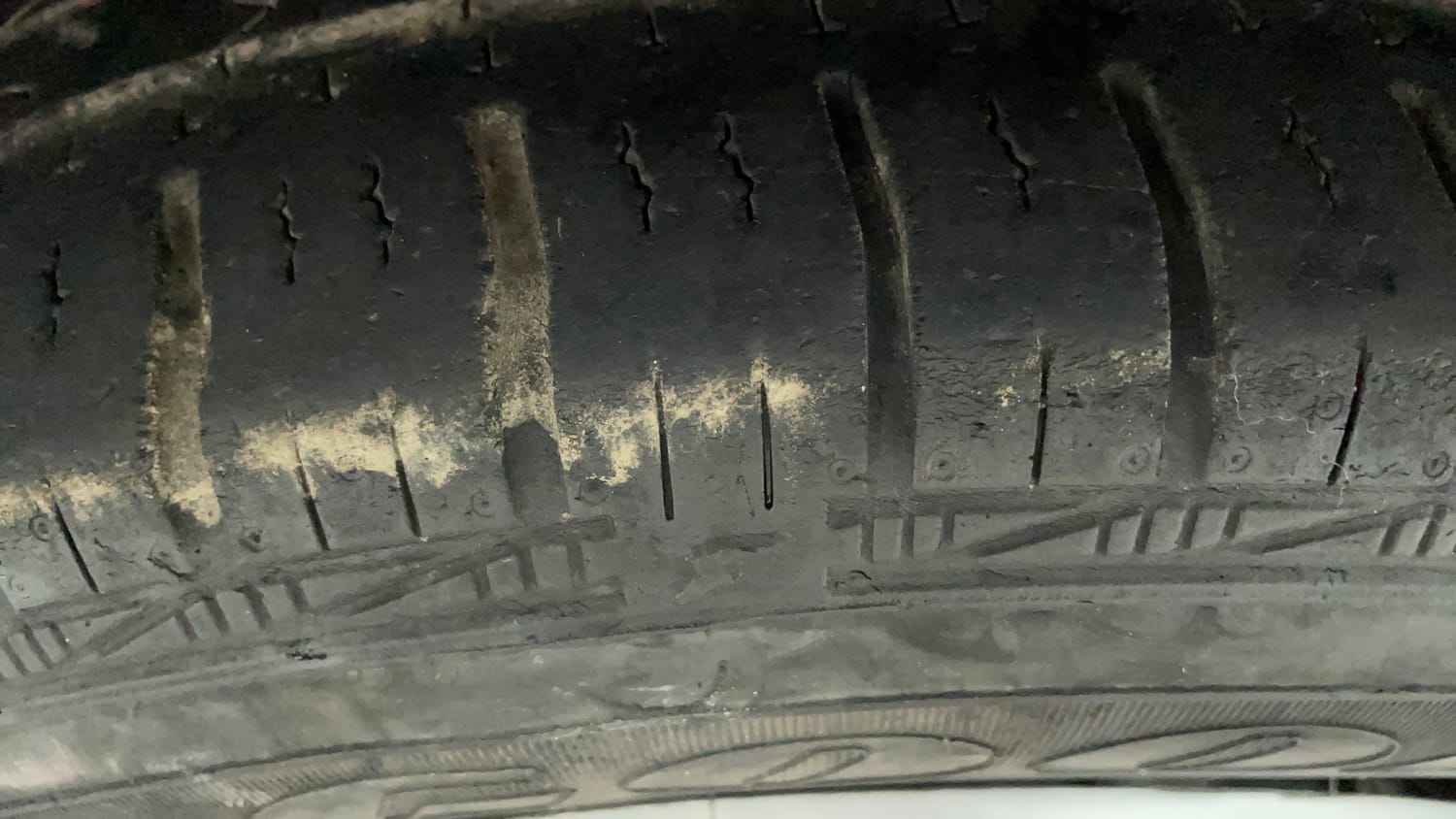 Used 2021 Volkswagen Polo Trendline 1.0L MPI Petrol Manual tyres LEFT FRONT TYRE TREAD VIEW