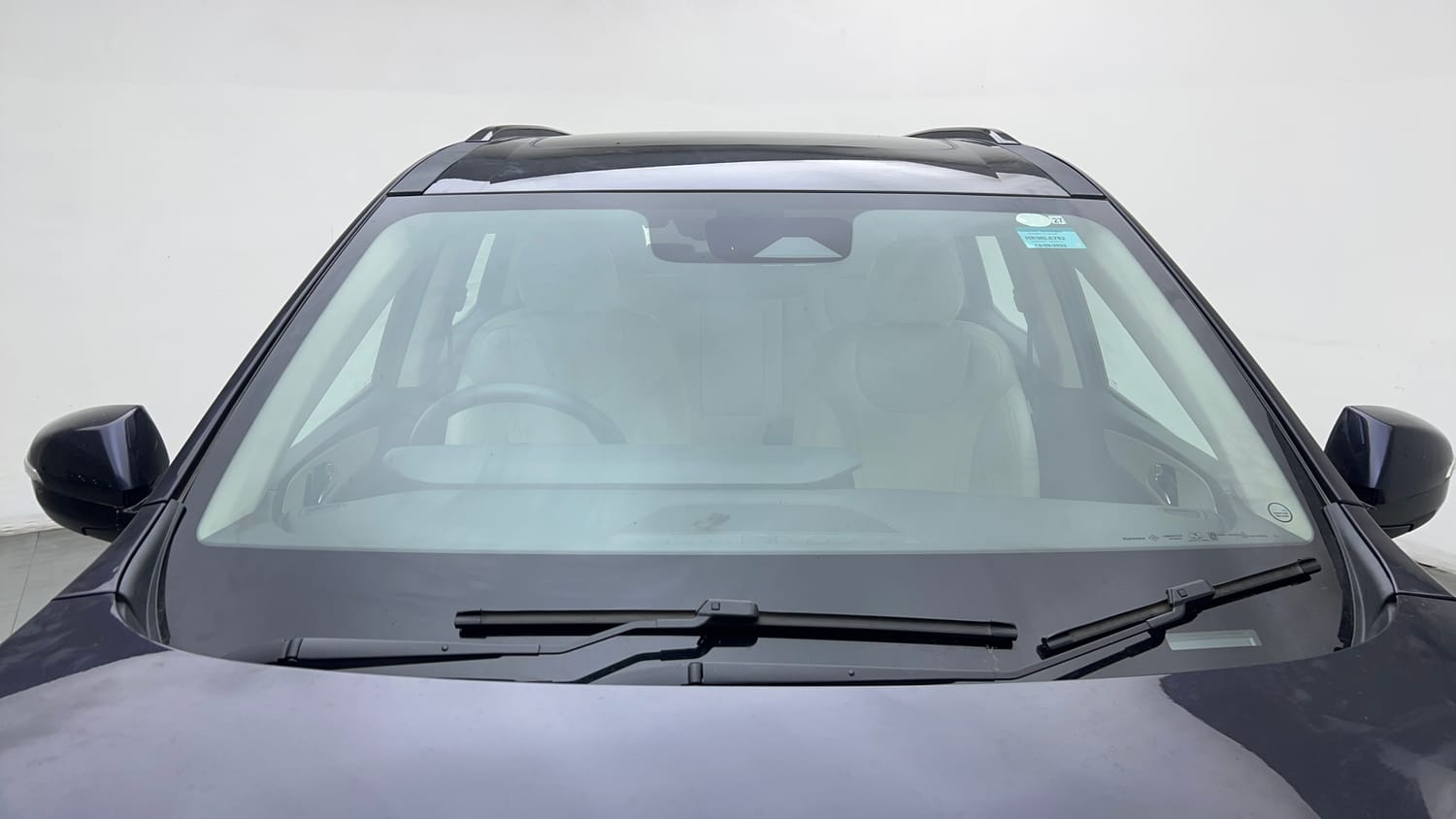 2023 Mahindra XUV700 AX 7 Petrol AT 7 STR-8