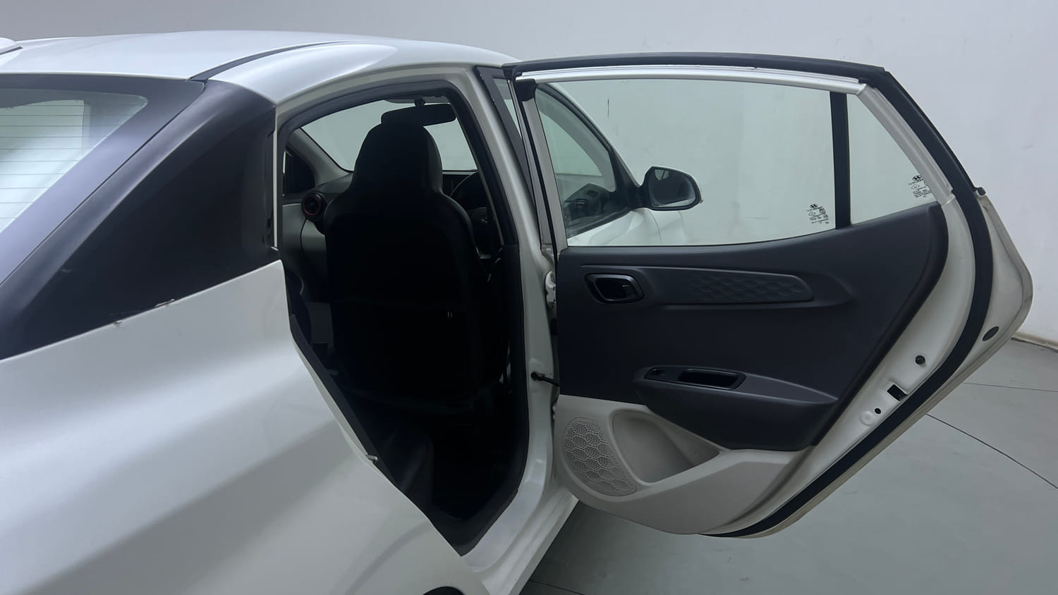 Used 2021 Hyundai Aura SX Plus 1.0 Petrol Petrol Manual interior RIGHT REAR DOOR OPEN VIEW