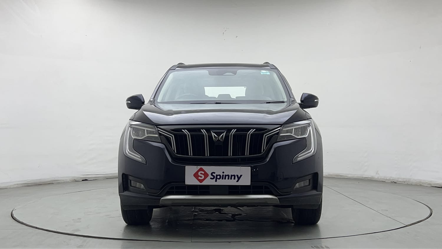2023 Mahindra XUV700 AX 7 Petrol AT 7 STR-7