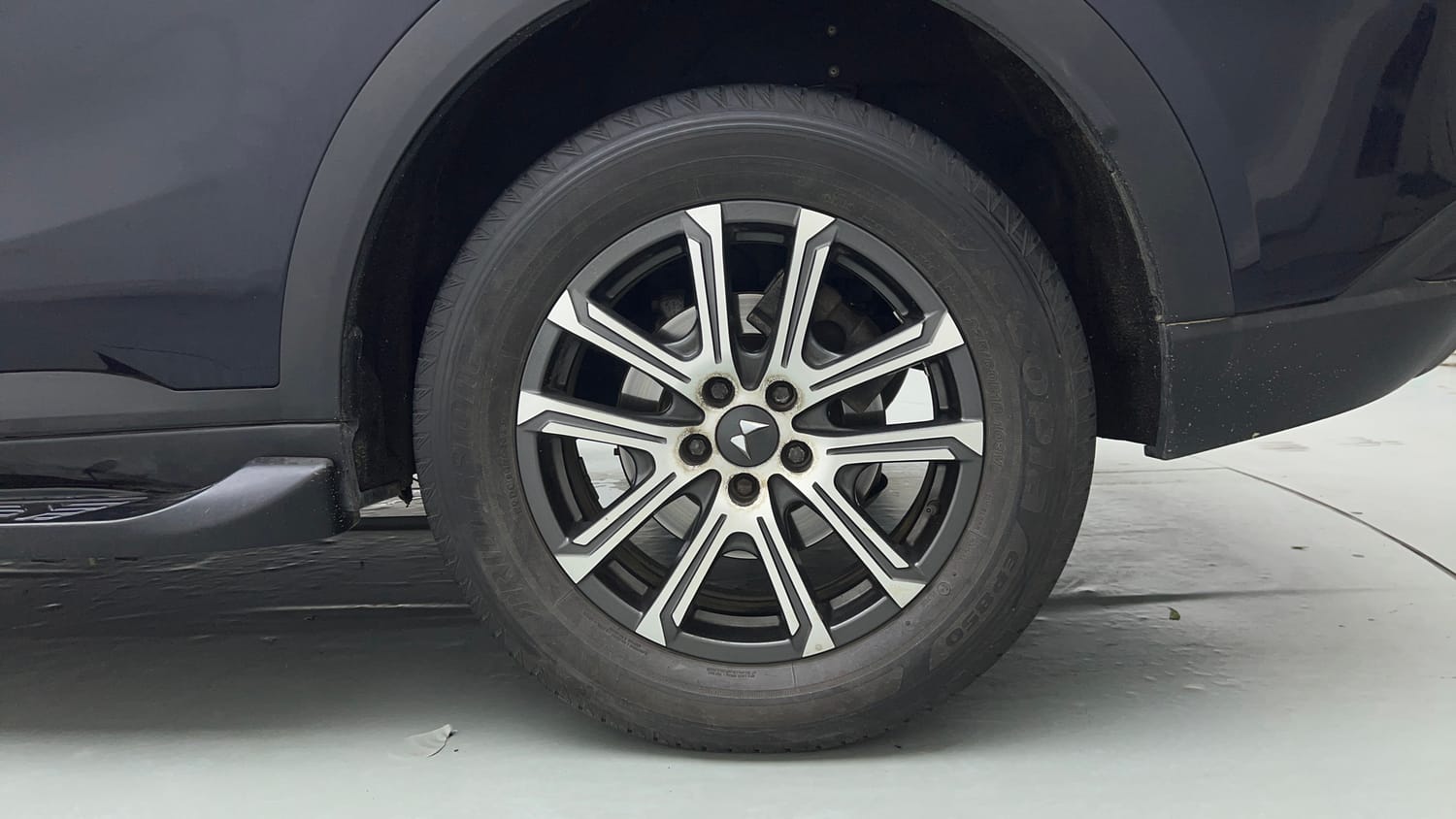 2023 Mahindra XUV700 AX 7 Petrol AT 7 STR-36