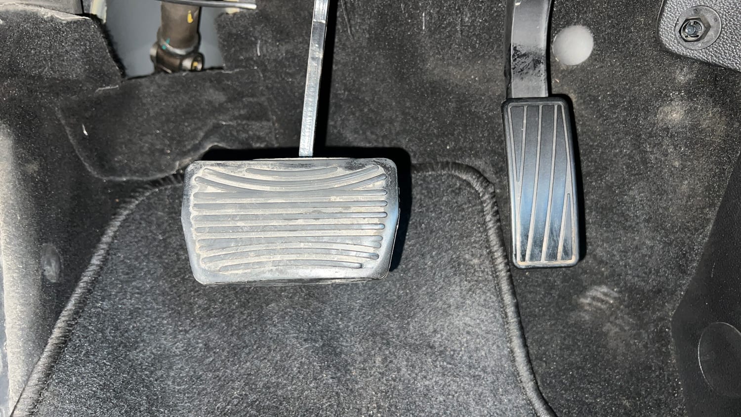 2023 Mahindra XUV700 AX 7 Petrol AT 7 STR-27