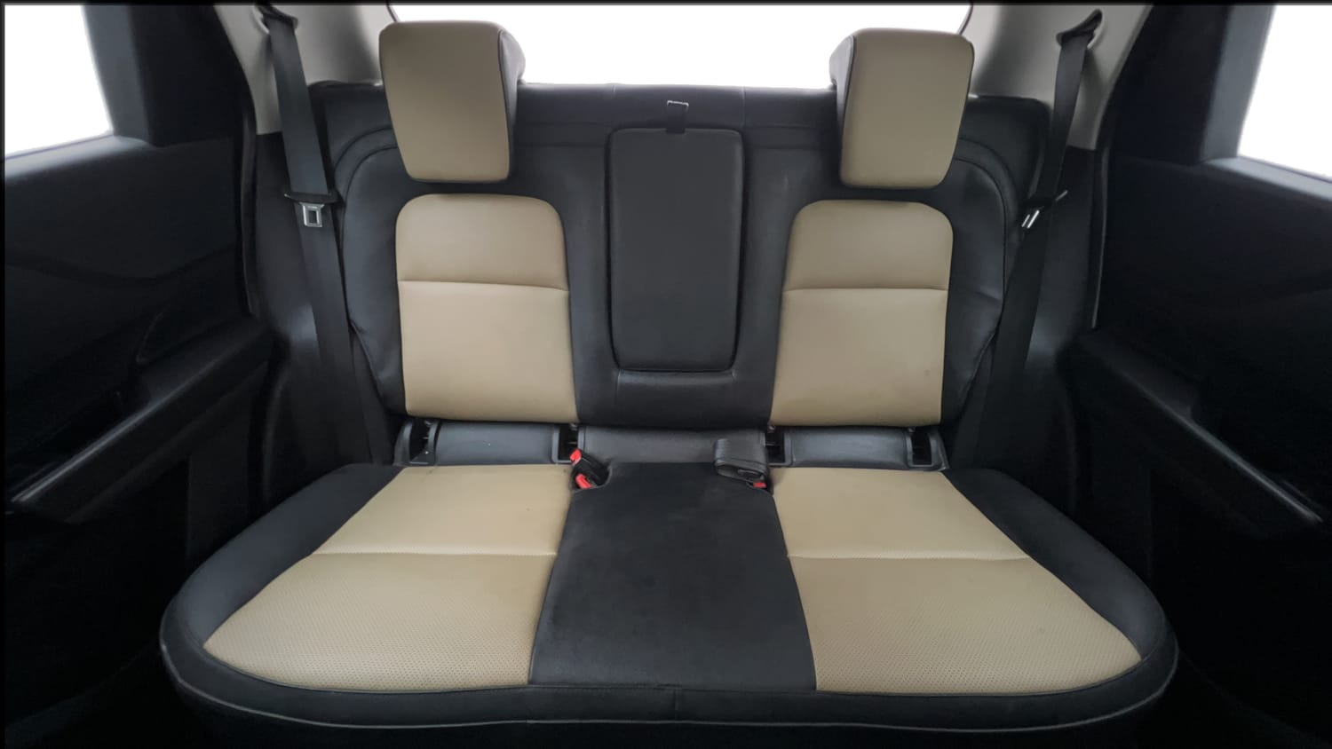 Used 2022 Tata Punch CREATIVE KAZIRANGA EDITION CNG (OUTSIDE FITTED) Cng Manual interior REAR SEAT CONDITION VIEW