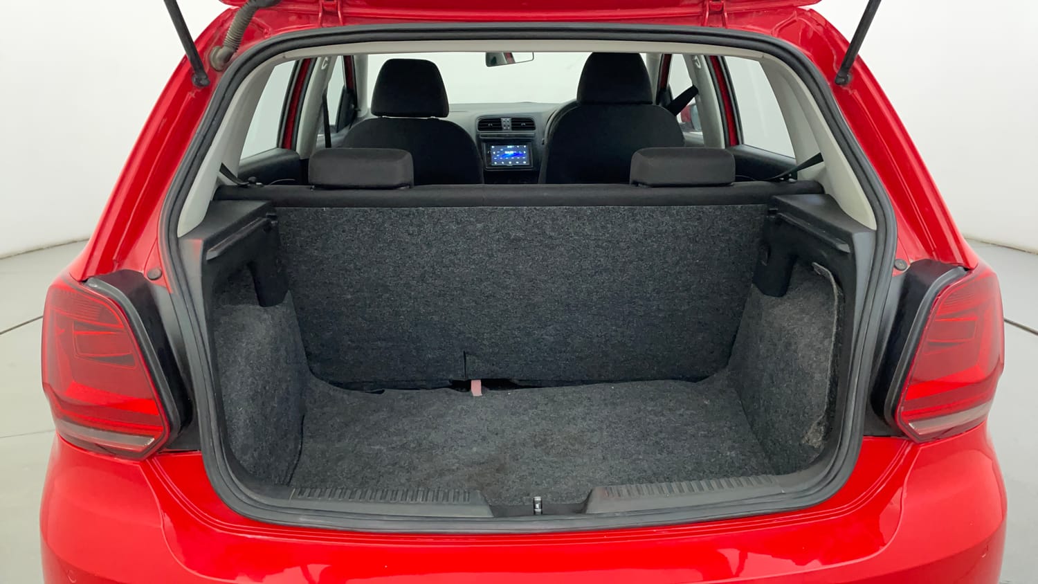 Used 2021 Volkswagen Polo Trendline 1.0L MPI Petrol Manual interior DICKY INSIDE VIEW