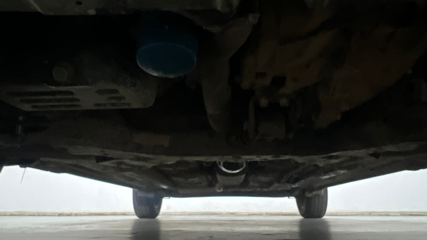 Used 2021 Hyundai Aura SX Plus 1.0 Petrol Petrol Manual extra FRONT LEFT UNDERBODY VIEW