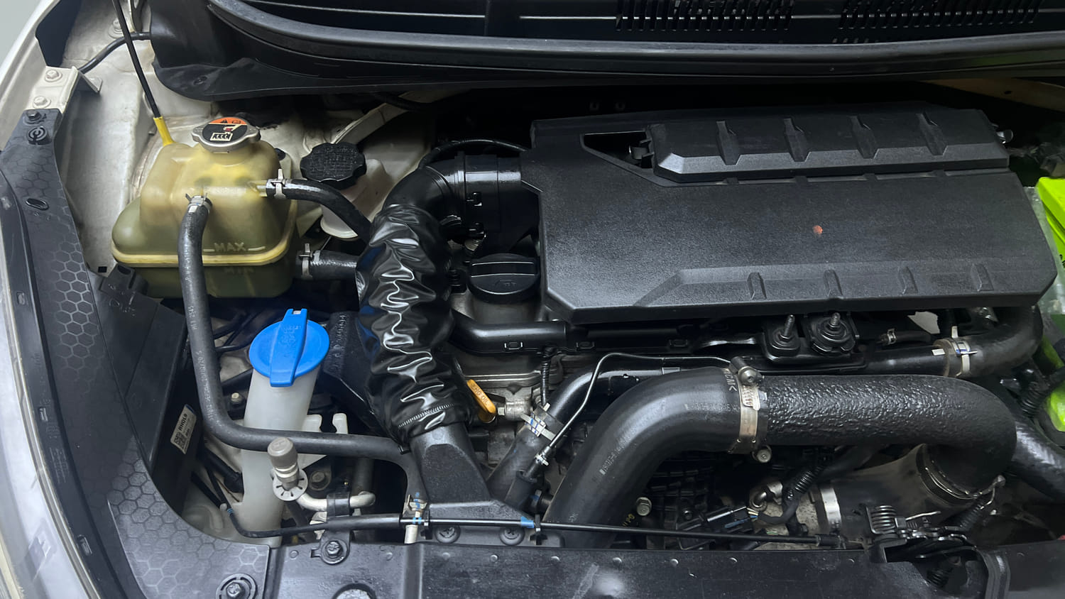 Used 2021 Hyundai Aura SX Plus 1.0 Petrol Petrol Manual engine ENGINE RIGHT SIDE VIEW