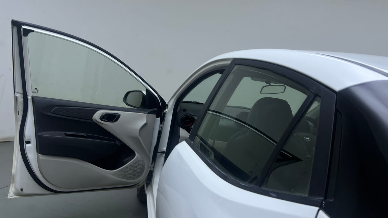 Used 2021 Hyundai Aura SX Plus 1.0 Petrol Petrol Manual interior LEFT FRONT DOOR OPEN VIEW