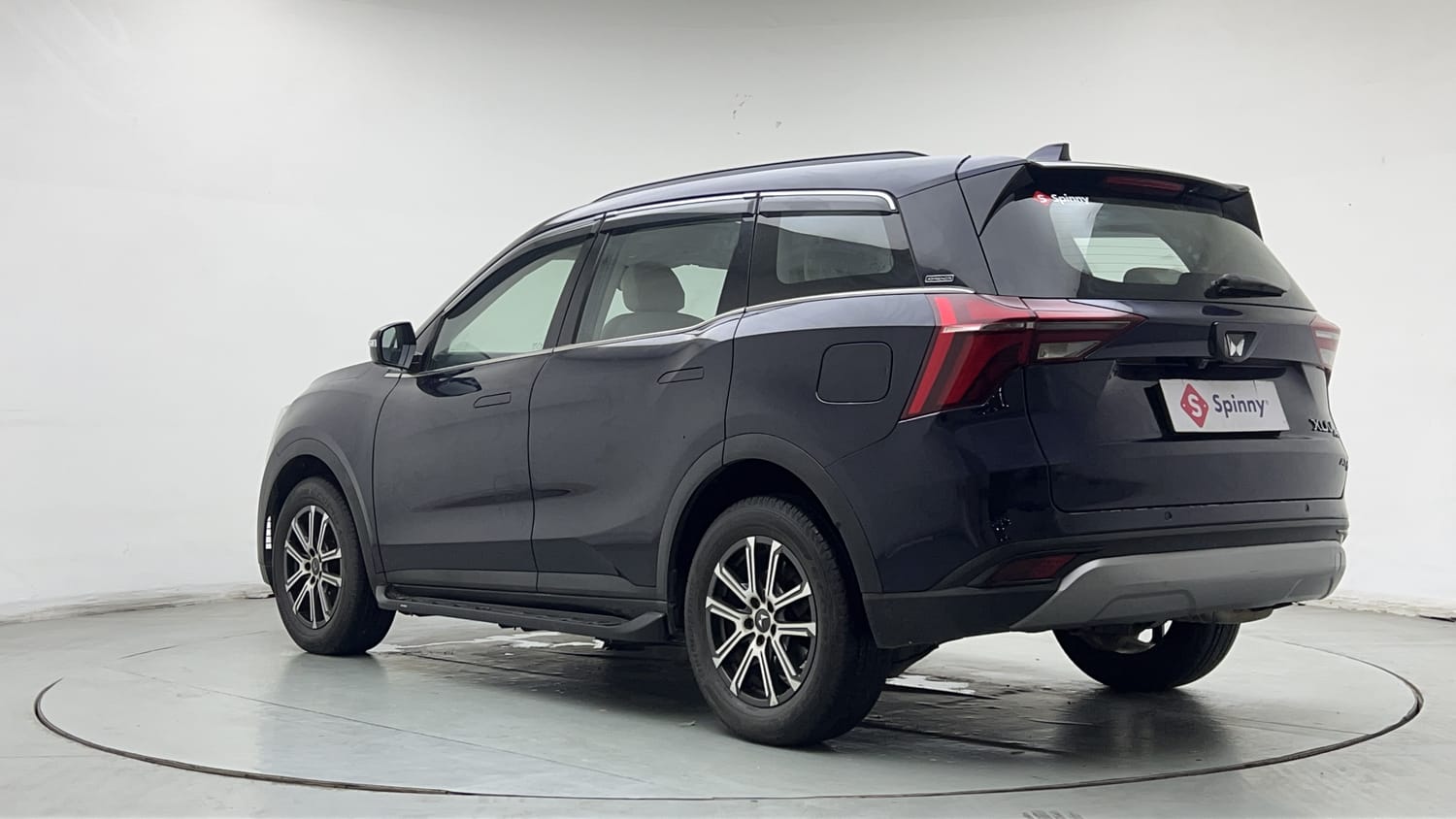 2023 Mahindra XUV700 AX 7 Petrol AT 7 STR-2