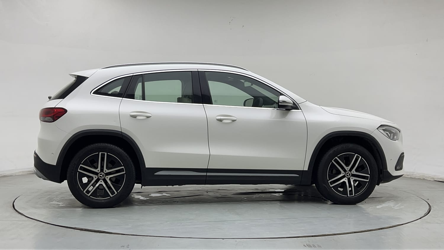2023 Mercedes-Benz GLA 200-5