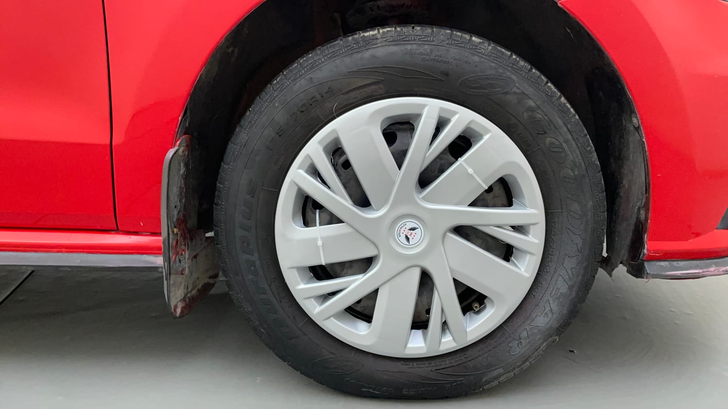 Used 2021 Volkswagen Polo Trendline 1.0L MPI Petrol Manual tyres RIGHT FRONT TYRE RIM VIEW
