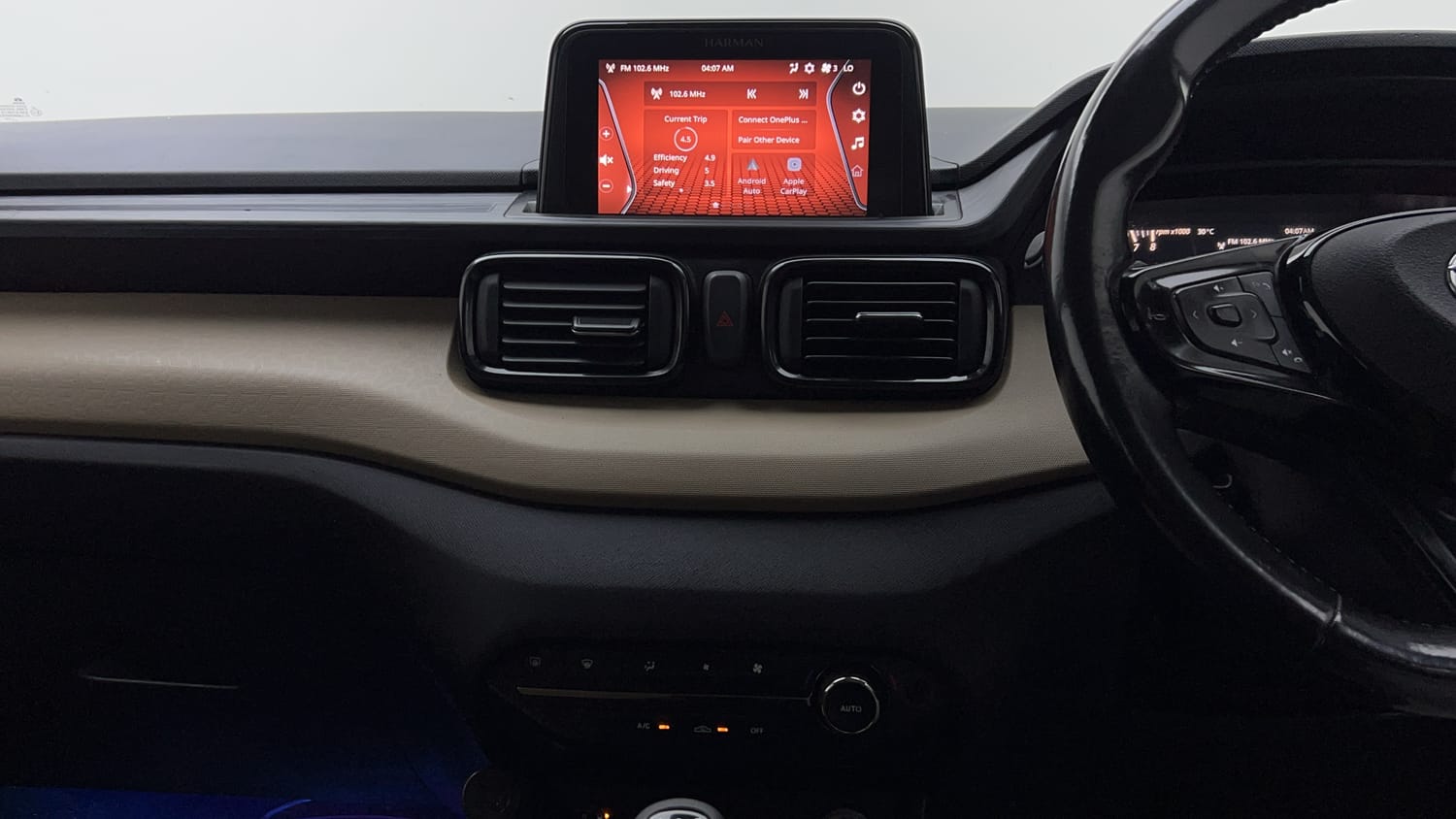 Used 2022 Tata Punch CREATIVE KAZIRANGA EDITION CNG (OUTSIDE FITTED) Cng Manual interior MUSIC SYSTEM & AC CONTROL VIEW