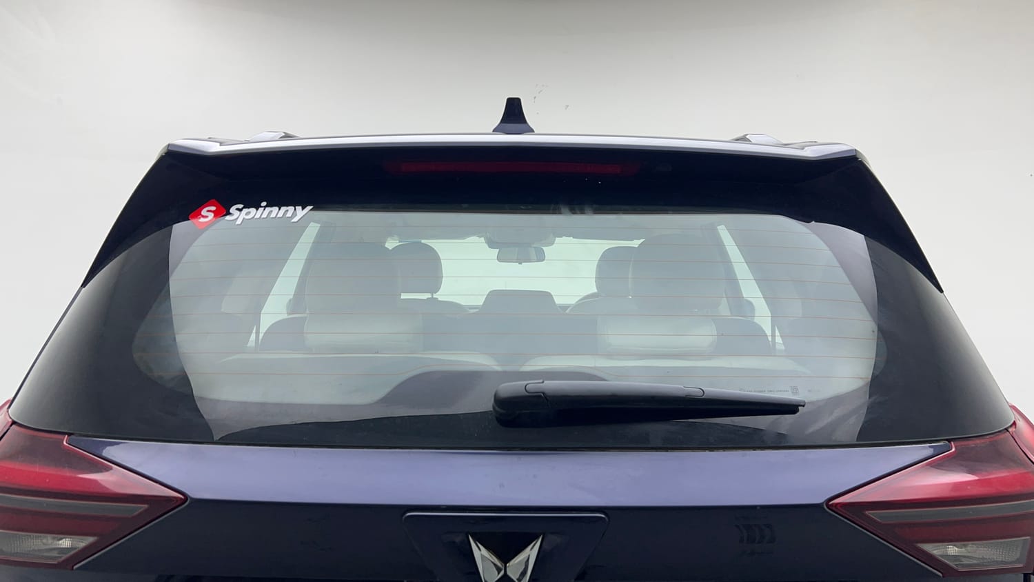 2023 Mahindra XUV700 AX 7 Petrol AT 7 STR-9