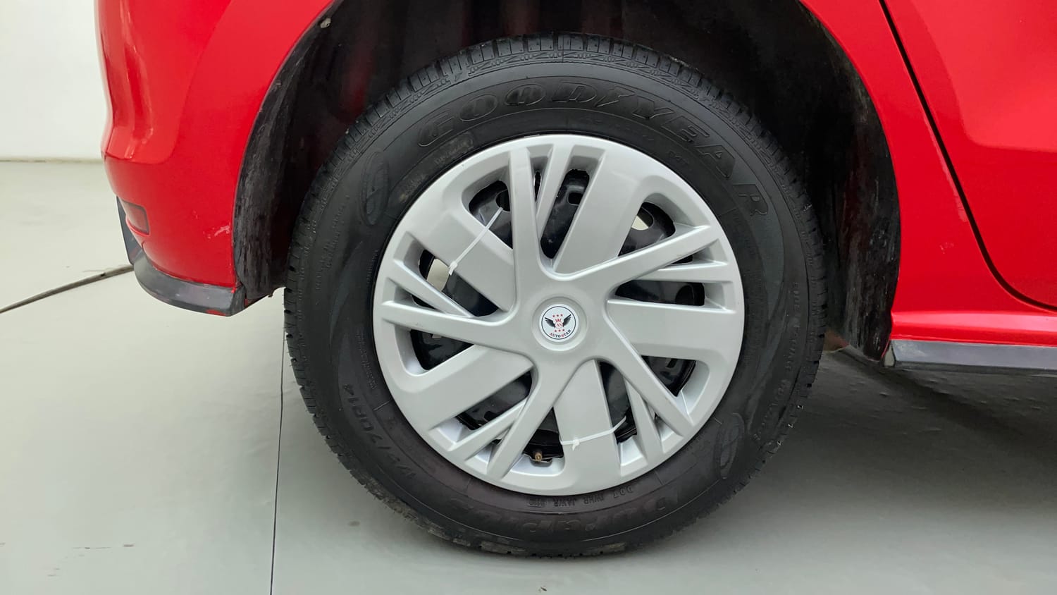 Used 2021 Volkswagen Polo Trendline 1.0L MPI Petrol Manual tyres RIGHT REAR TYRE RIM VIEW