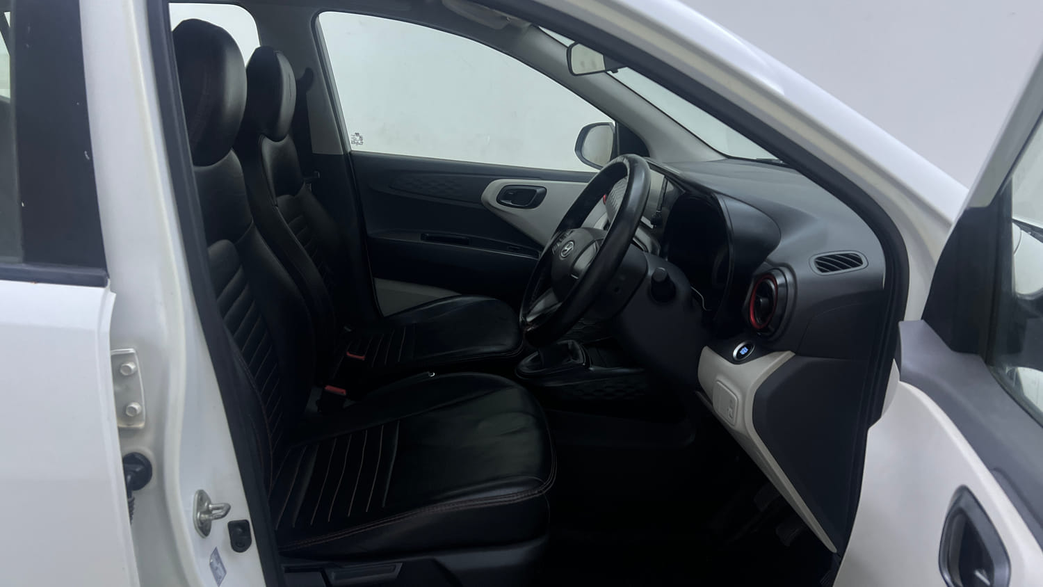 Used 2021 Hyundai Aura SX Plus 1.0 Petrol Petrol Manual interior RIGHT SIDE FRONT DOOR CABIN VIEW