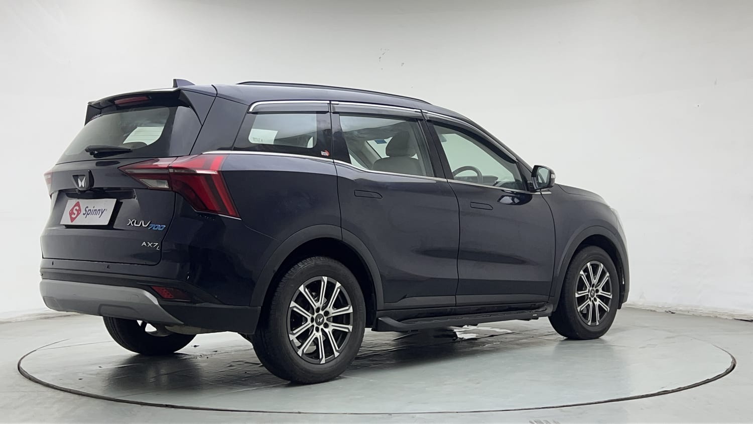 2023 Mahindra XUV700 AX 7 Petrol AT 7 STR-4