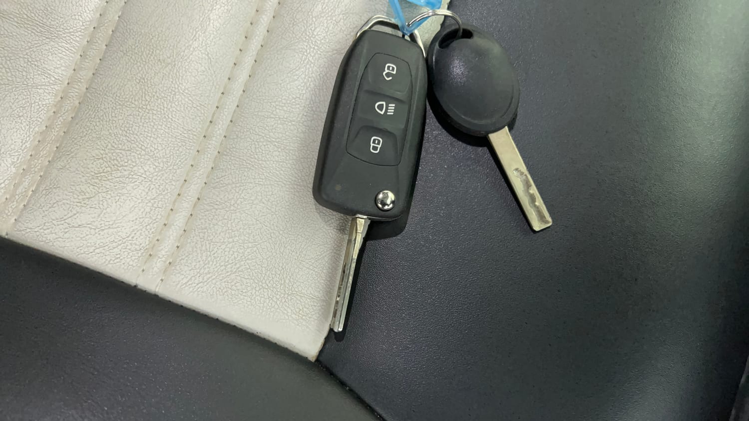 Used 2021 Tata Tiago XZ Plus Petrol Manual extra CAR KEY VIEW