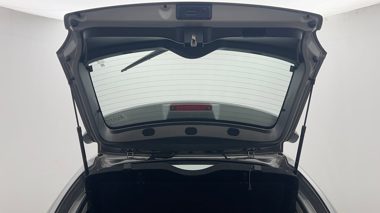 Used 2019 Maruti Suzuki Baleno Zeta 1.2 AT Petrol Automatic interior DICKY DOOR OPEN VIEW