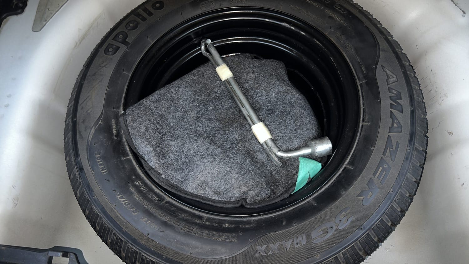 Used 2019 Hyundai Elite i20 Sportz Plus 1.2 Petrol Manual tyres SPARE TYRE VIEW