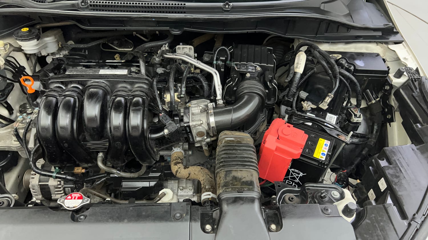 Used 2022 Honda City V Petrol Petrol Manual engine ENGINE LEFT SIDE VIEW