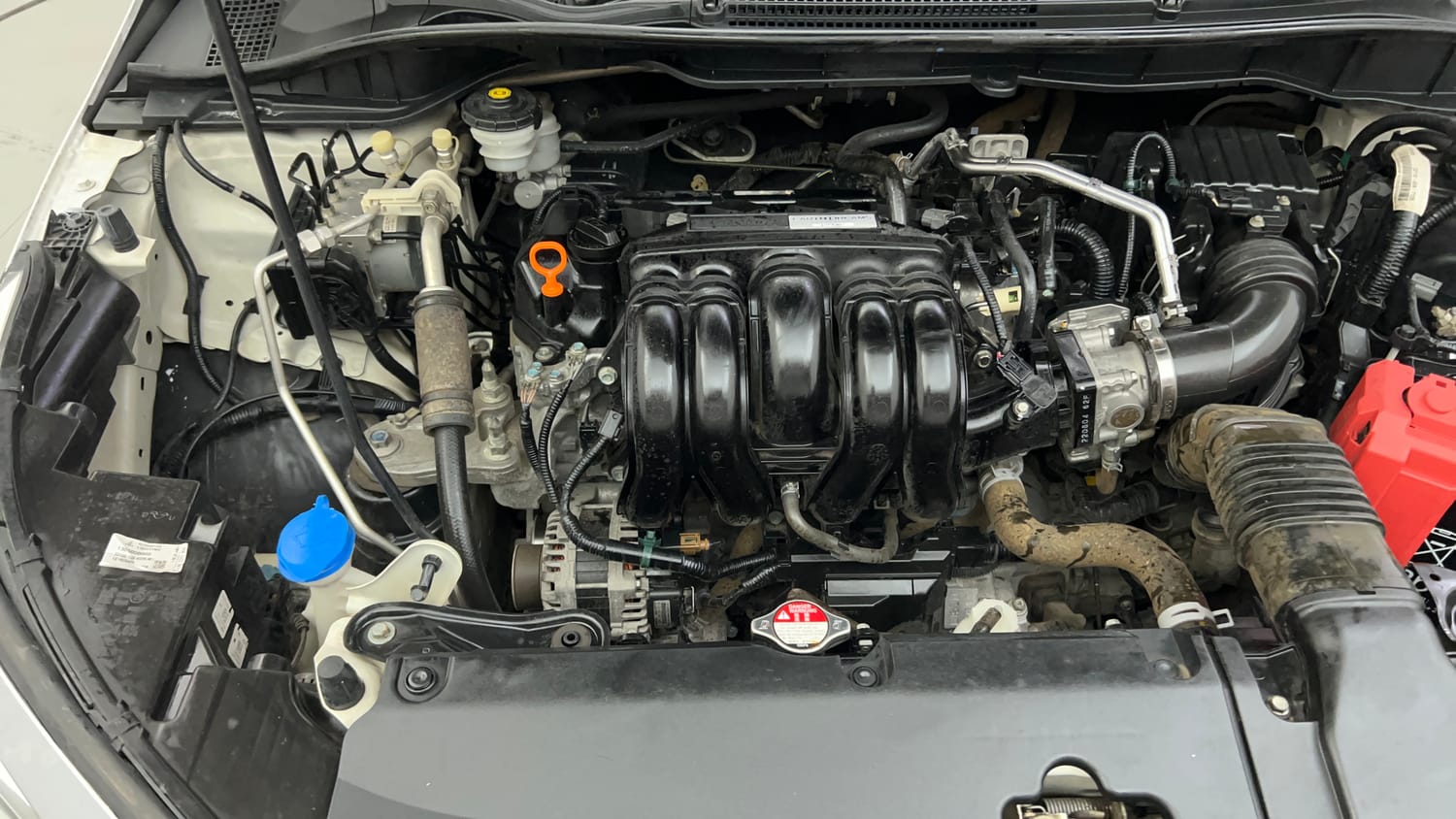 Used 2022 Honda City V Petrol Petrol Manual engine ENGINE RIGHT SIDE VIEW