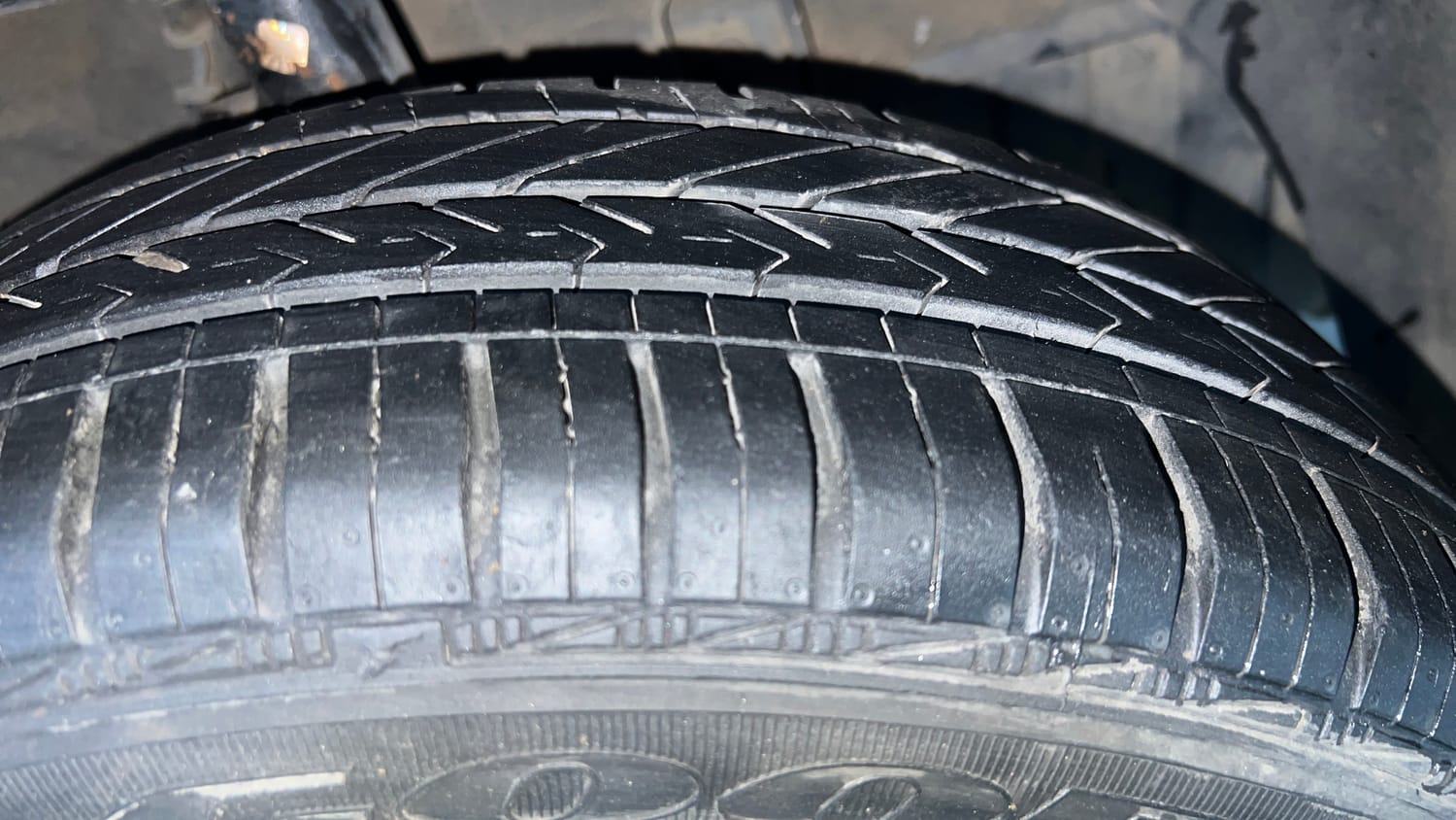 Used 2017 Hyundai Xcent SX Petrol Manual tyres RIGHT FRONT TYRE TREAD VIEW