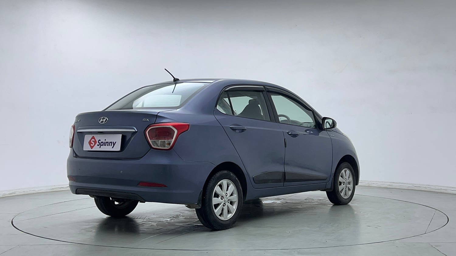 Used 2017 Hyundai Xcent SX Petrol Manual exterior RIGHT REAR CORNER VIEW
