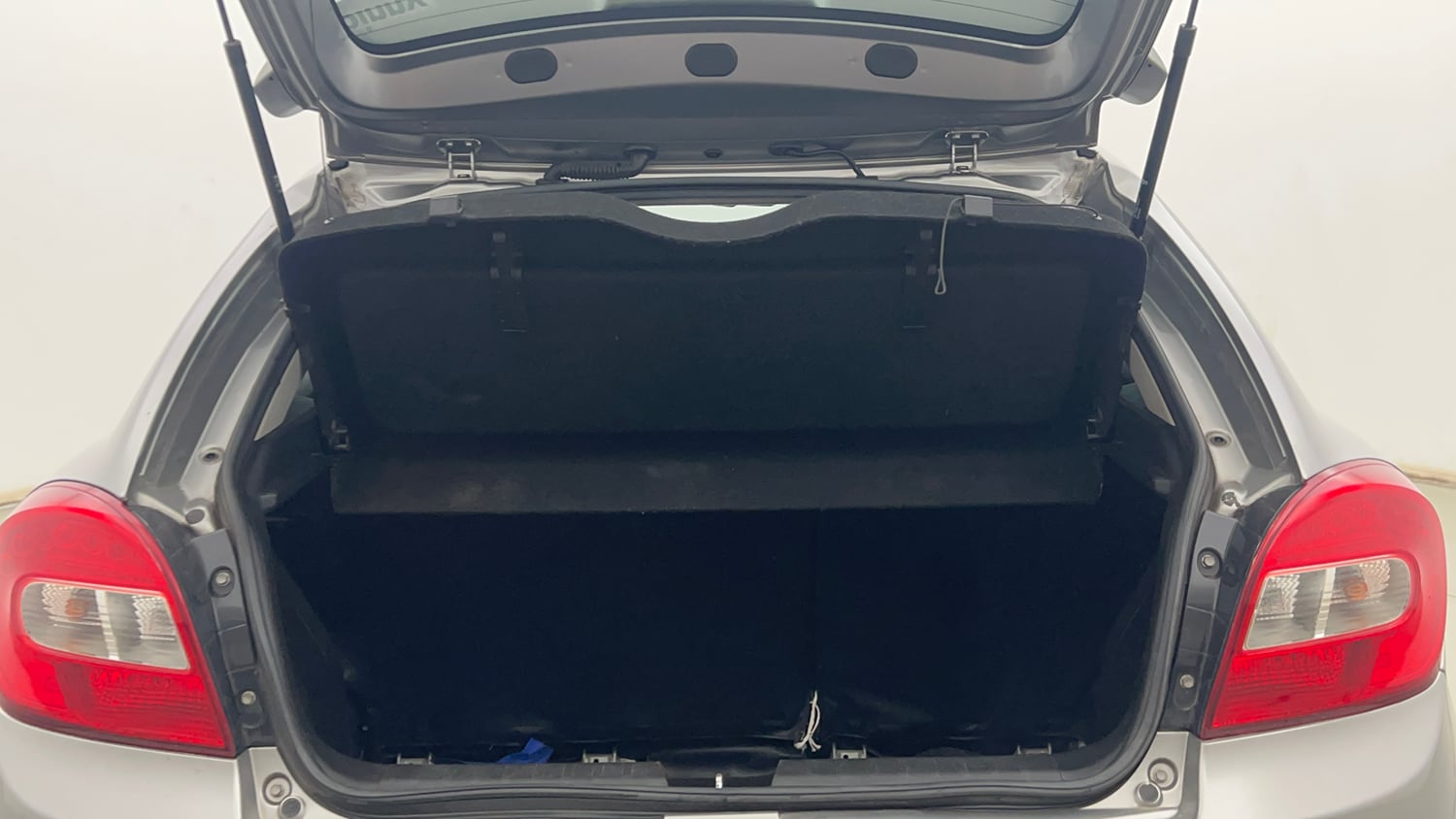 Used 2019 Maruti Suzuki Baleno Zeta 1.2 AT Petrol Automatic interior DICKY INSIDE VIEW