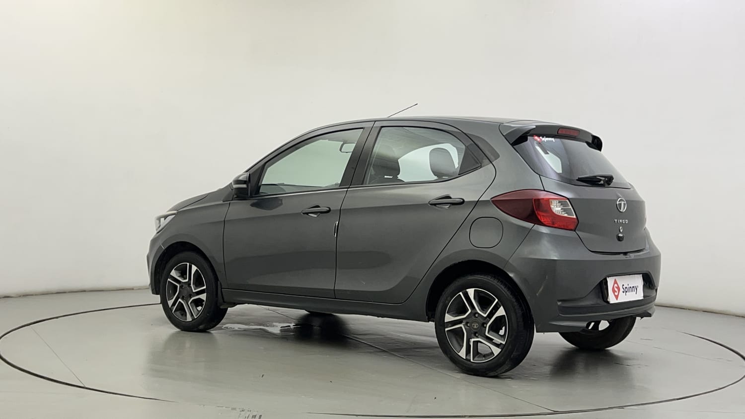 Used 2021 Tata Tiago XZ Plus Petrol Manual exterior LEFT REAR CORNER VIEW