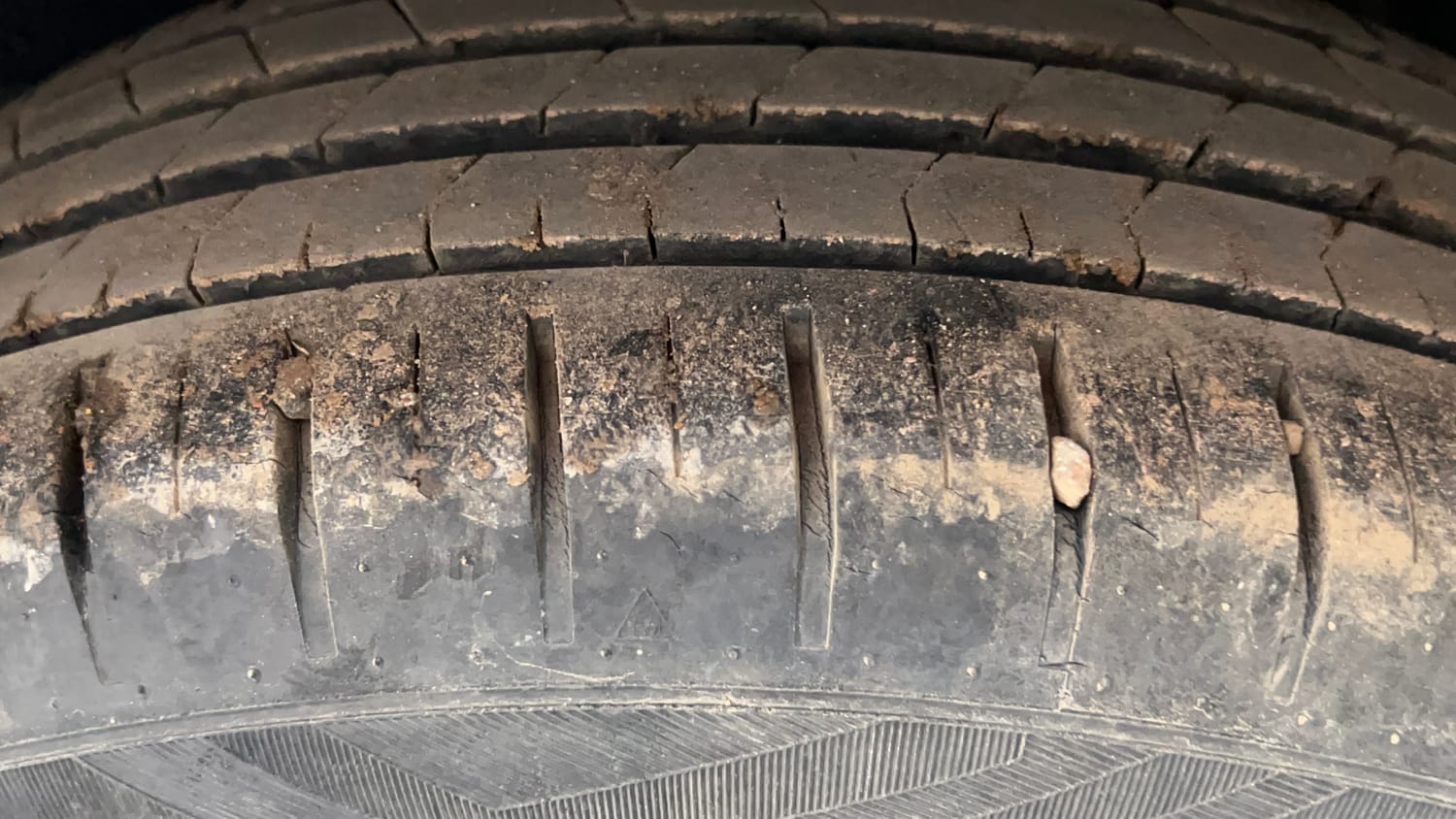 Used 2019 Maruti Suzuki Baleno Zeta 1.2 AT Petrol Automatic tyres LEFT REAR TYRE TREAD VIEW