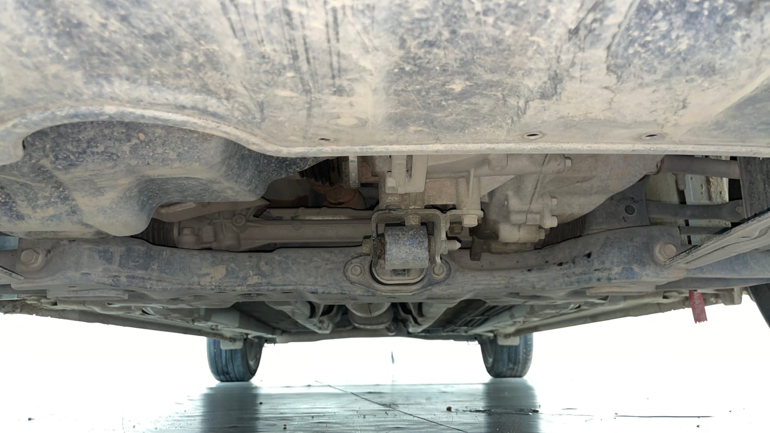 Used 2025 Hyundai Verna SX 1.5 Petrol MT Petrol Manual extra FRONT LEFT UNDERBODY VIEW