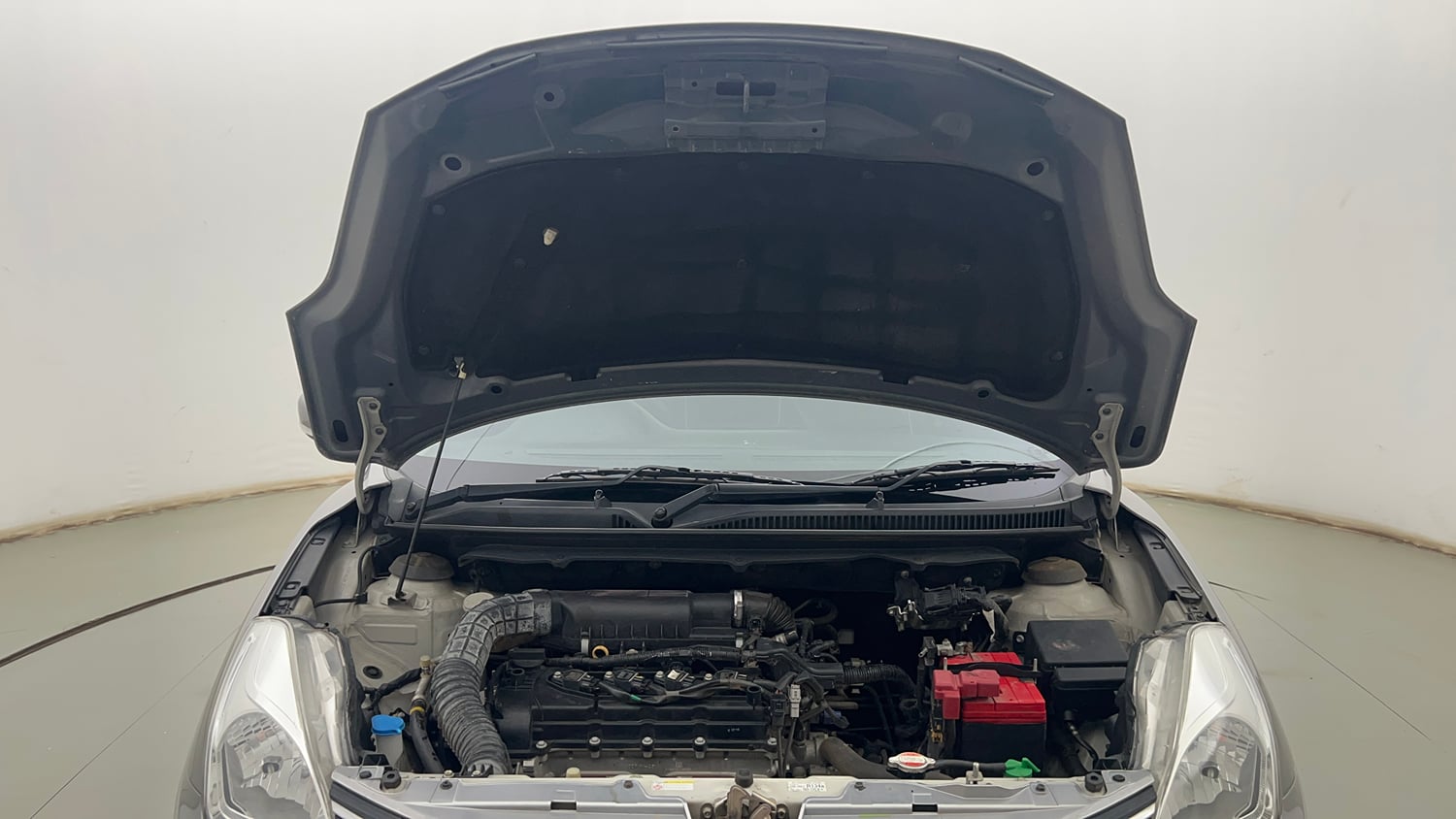 Used 2019 Maruti Suzuki Baleno Zeta 1.2 AT Petrol Automatic engine ENGINE & BONNET OPEN FRONT VIEW