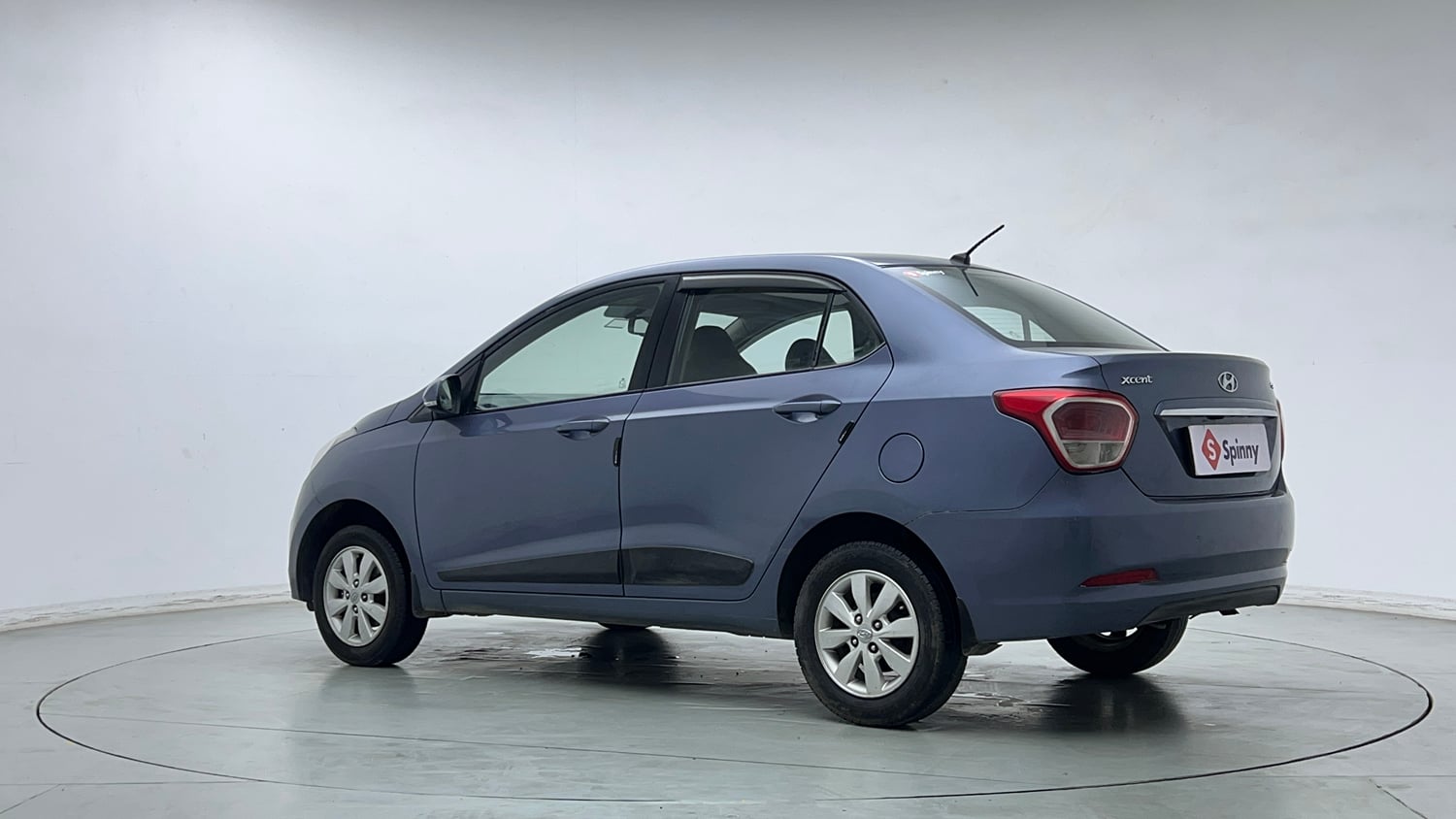 Used 2017 Hyundai Xcent SX Petrol Manual exterior LEFT REAR CORNER VIEW