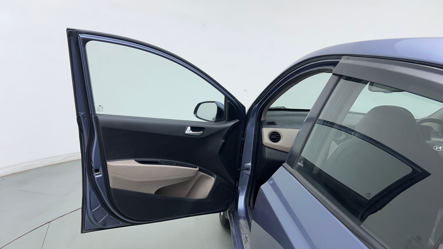 Used 2017 Hyundai Xcent SX Petrol Manual interior LEFT FRONT DOOR OPEN VIEW