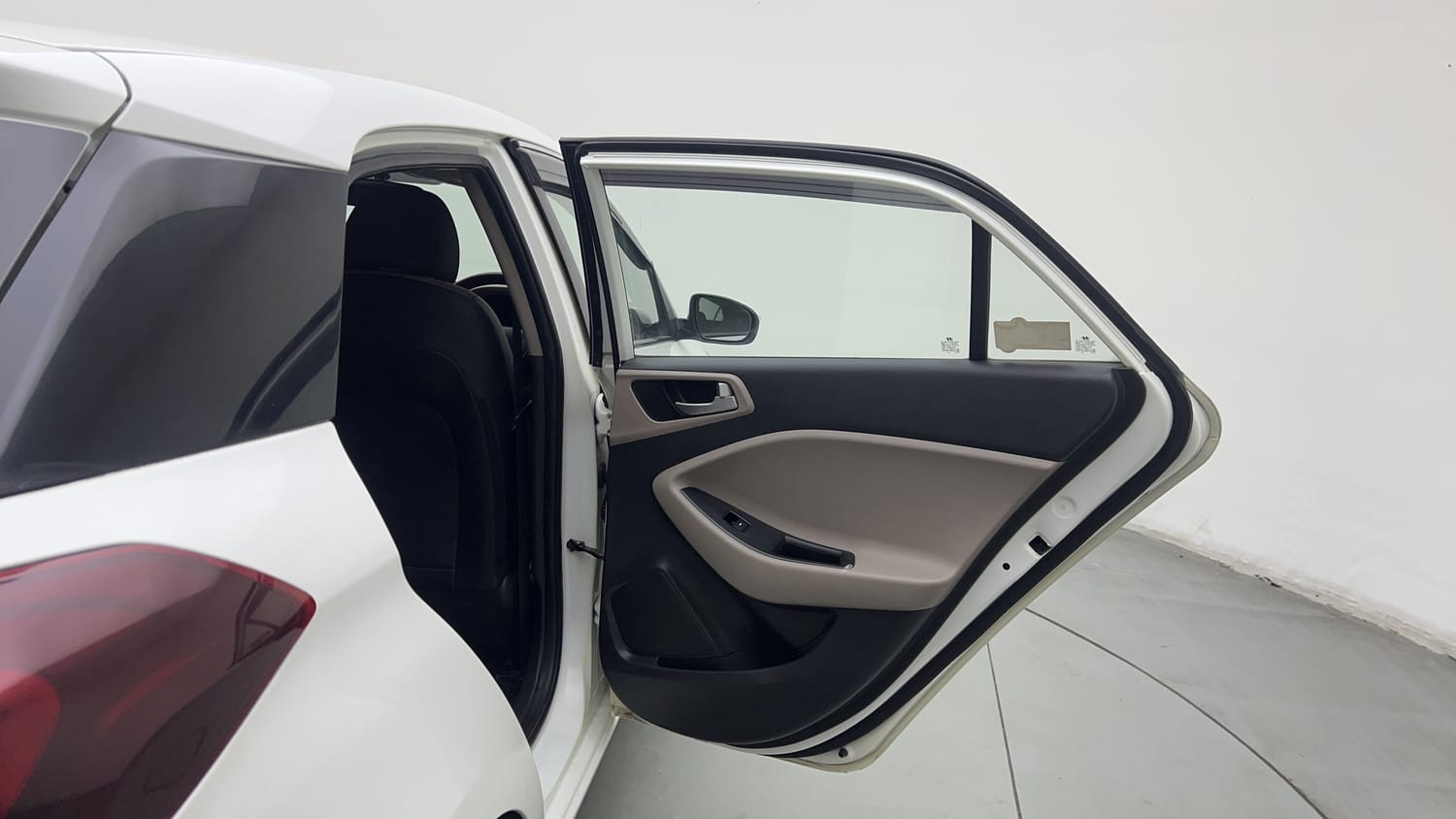 Used 2019 Hyundai Elite i20 Sportz Plus 1.2 Petrol Manual interior RIGHT REAR DOOR OPEN VIEW
