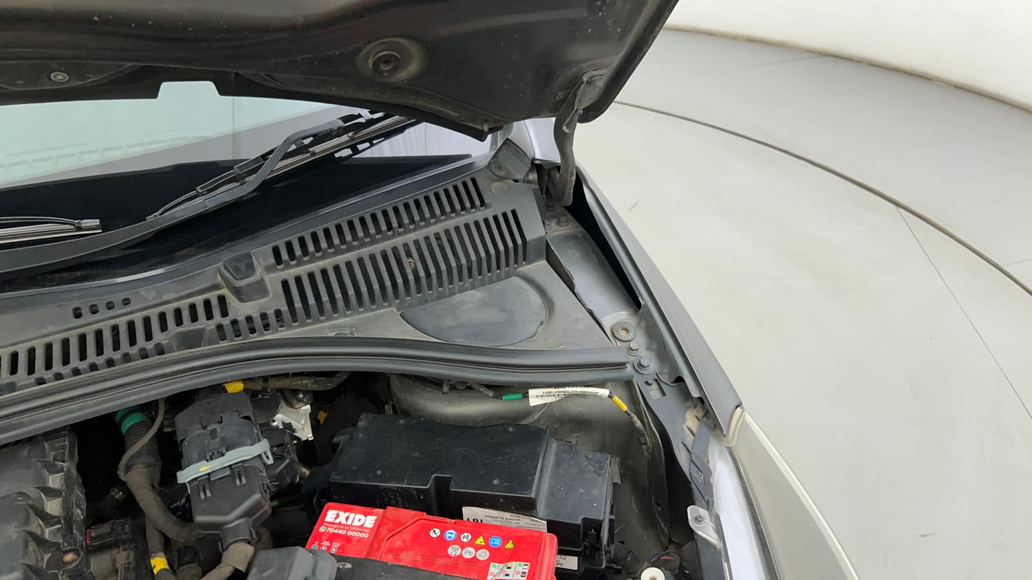 Used 2021 Tata Tiago XZ Plus Petrol Manual engine ENGINE LEFT SIDE HINGE & APRON VIEW