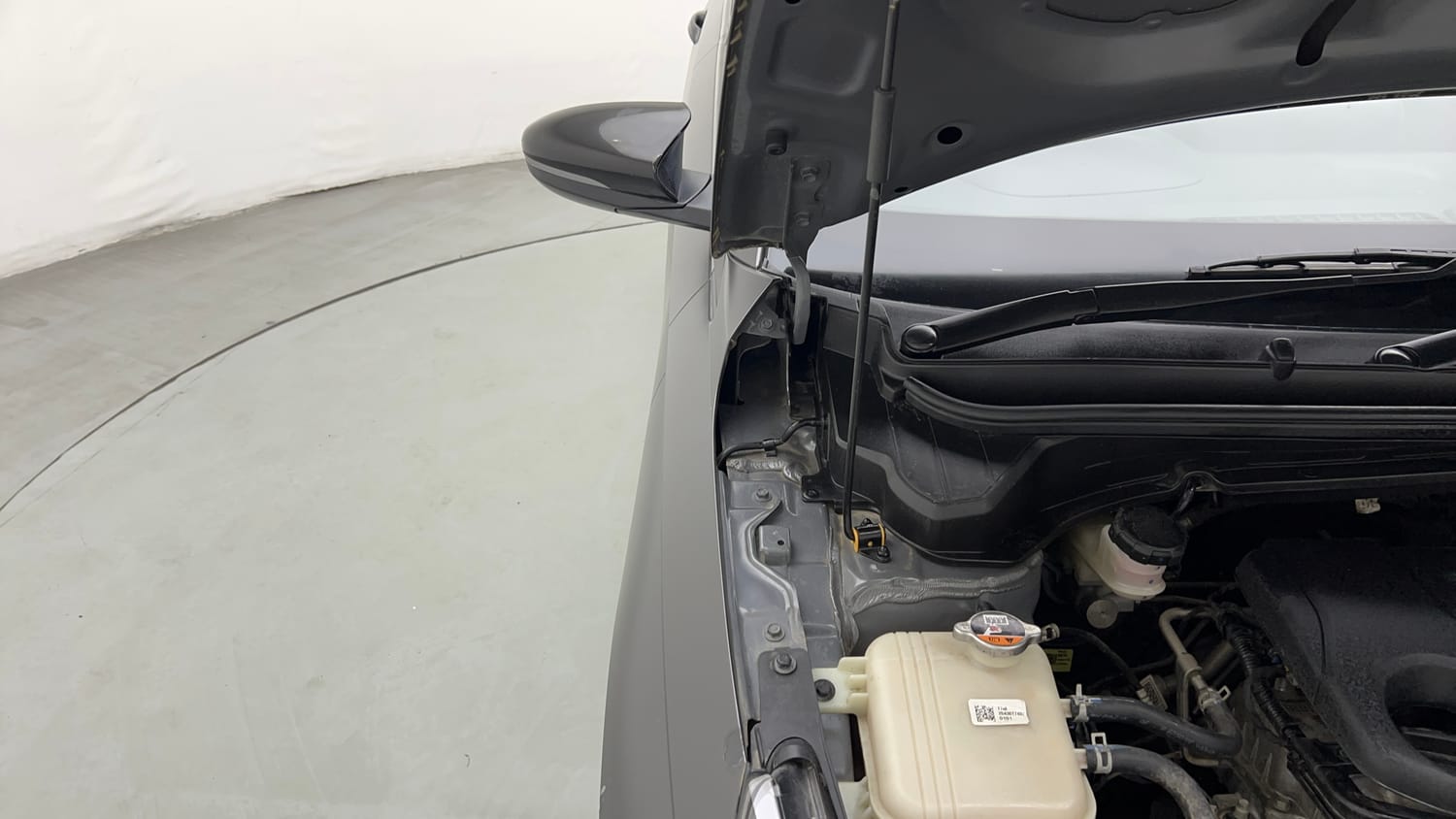 Used 2024 Hyundai i20 N Line N8 1.0 Turbo DCT Petrol Automatic engine ENGINE RIGHT SIDE HINGE & APRON VIEW