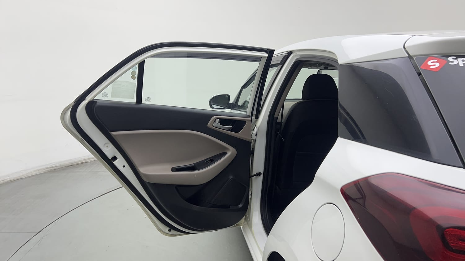 Used 2019 Hyundai Elite i20 Sportz Plus 1.2 Petrol Manual interior LEFT REAR DOOR OPEN VIEW