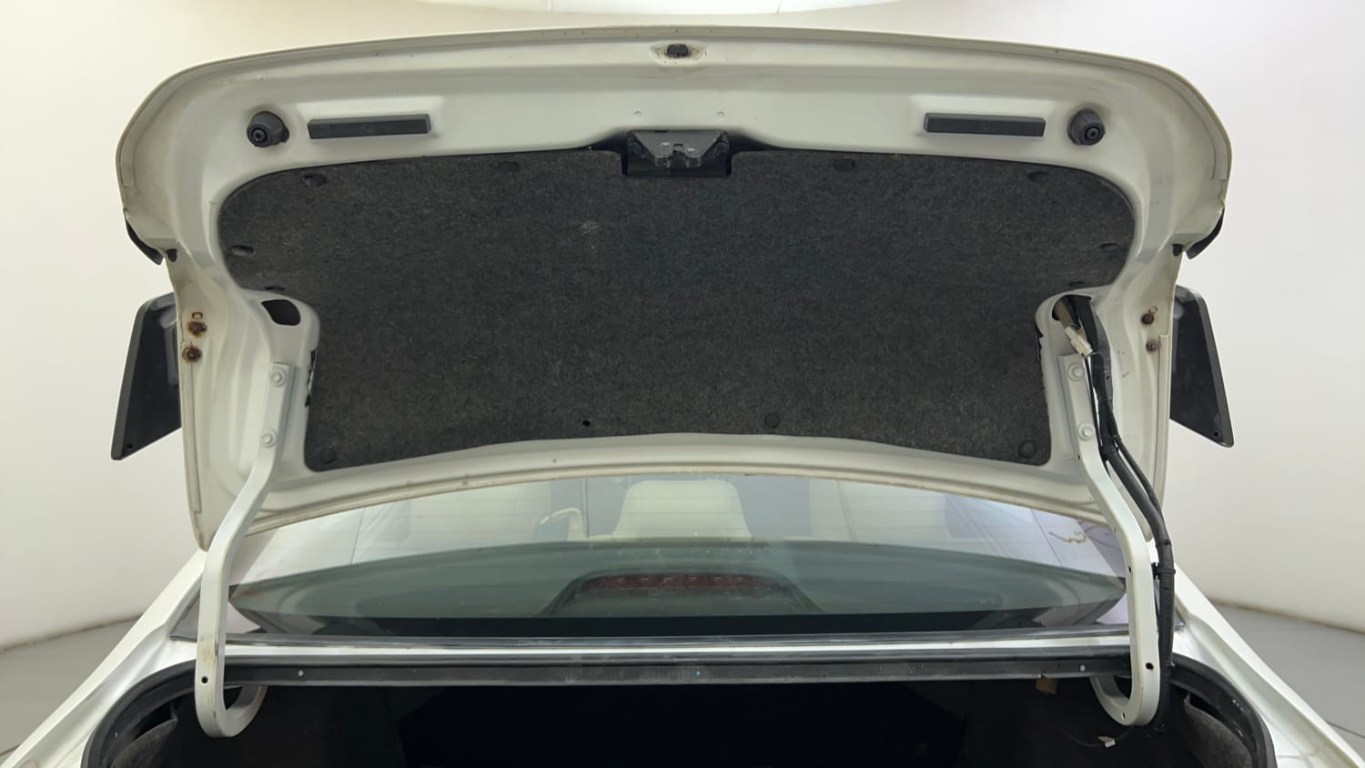 Used 2022 Honda City V Petrol Petrol Manual interior DICKY DOOR OPEN VIEW