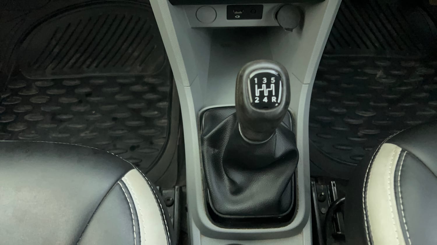 Used 2021 Tata Tiago XZ Plus Petrol Manual interior GEAR  KNOB VIEW